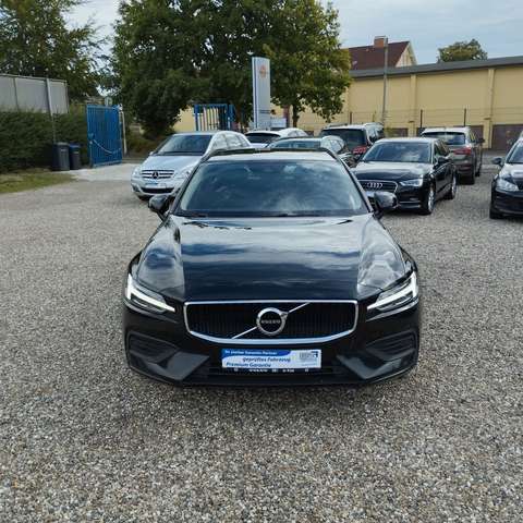 Imagine Volvo V60 D3 Geartronic Momentum Core.Klima.Auto.Navi.