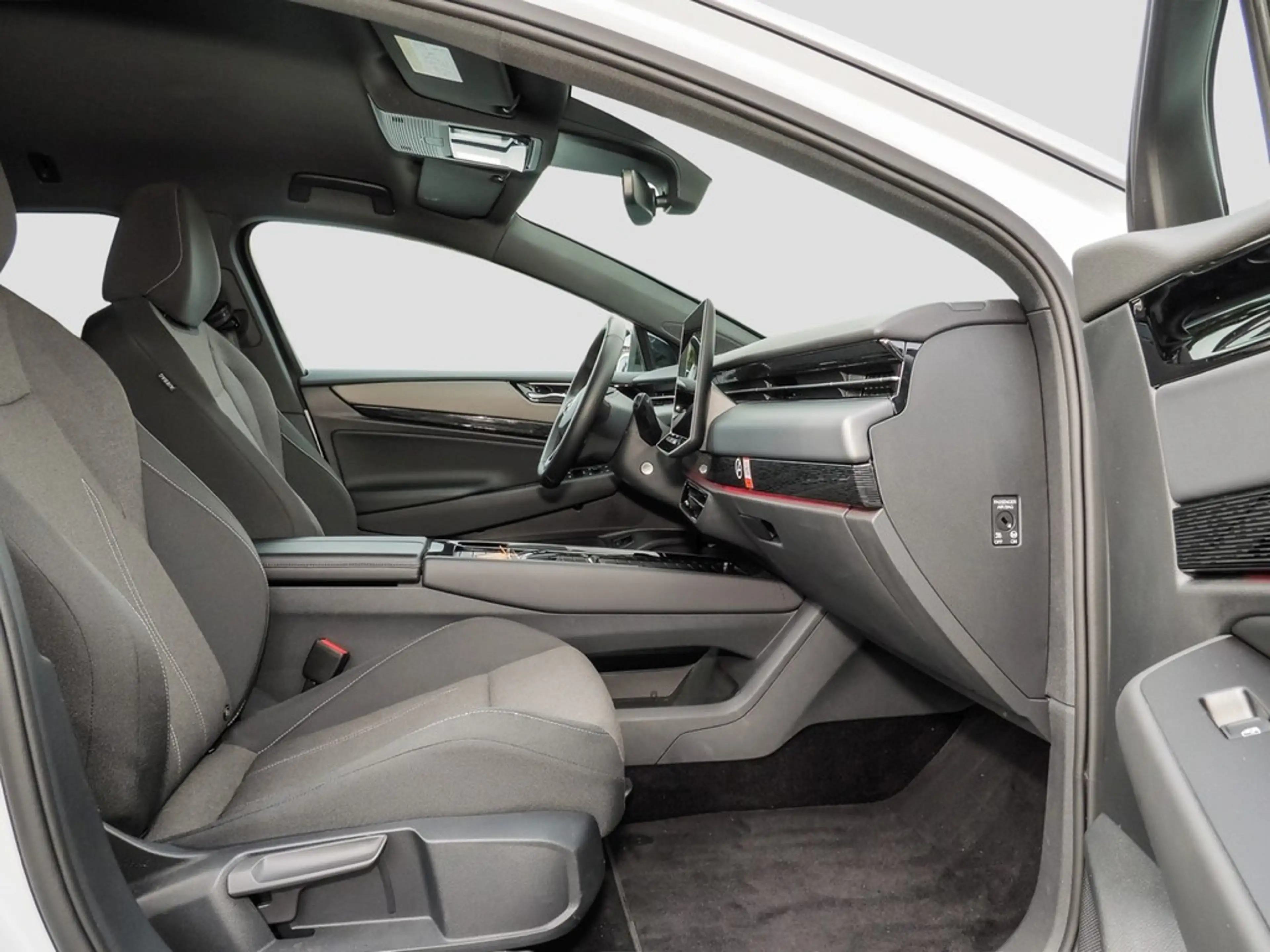 Volkswagen ID.7 Tourer Pro 210 kW 19" ACC AHK Navi SHZ 360° — photo 8