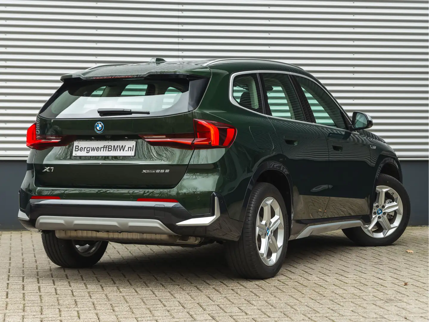 BMW X1 xDrive25e - xLine - Pano - Trekhaak - Camera - Stu Groen - 2