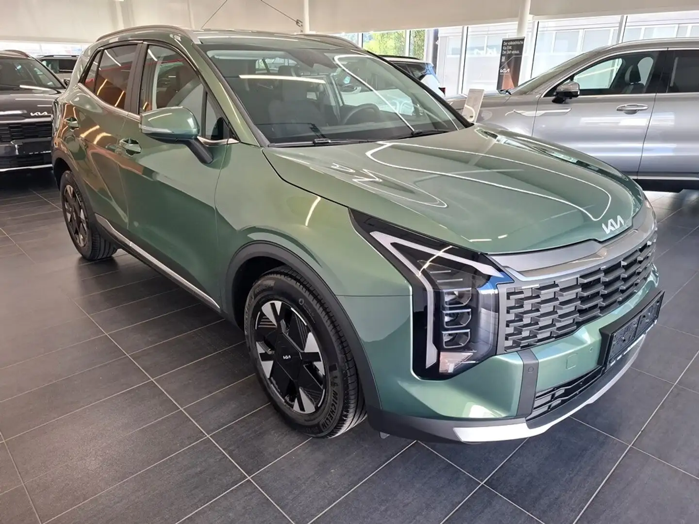 Kia Sportage 1,6 TGDI Silber Grün - 2