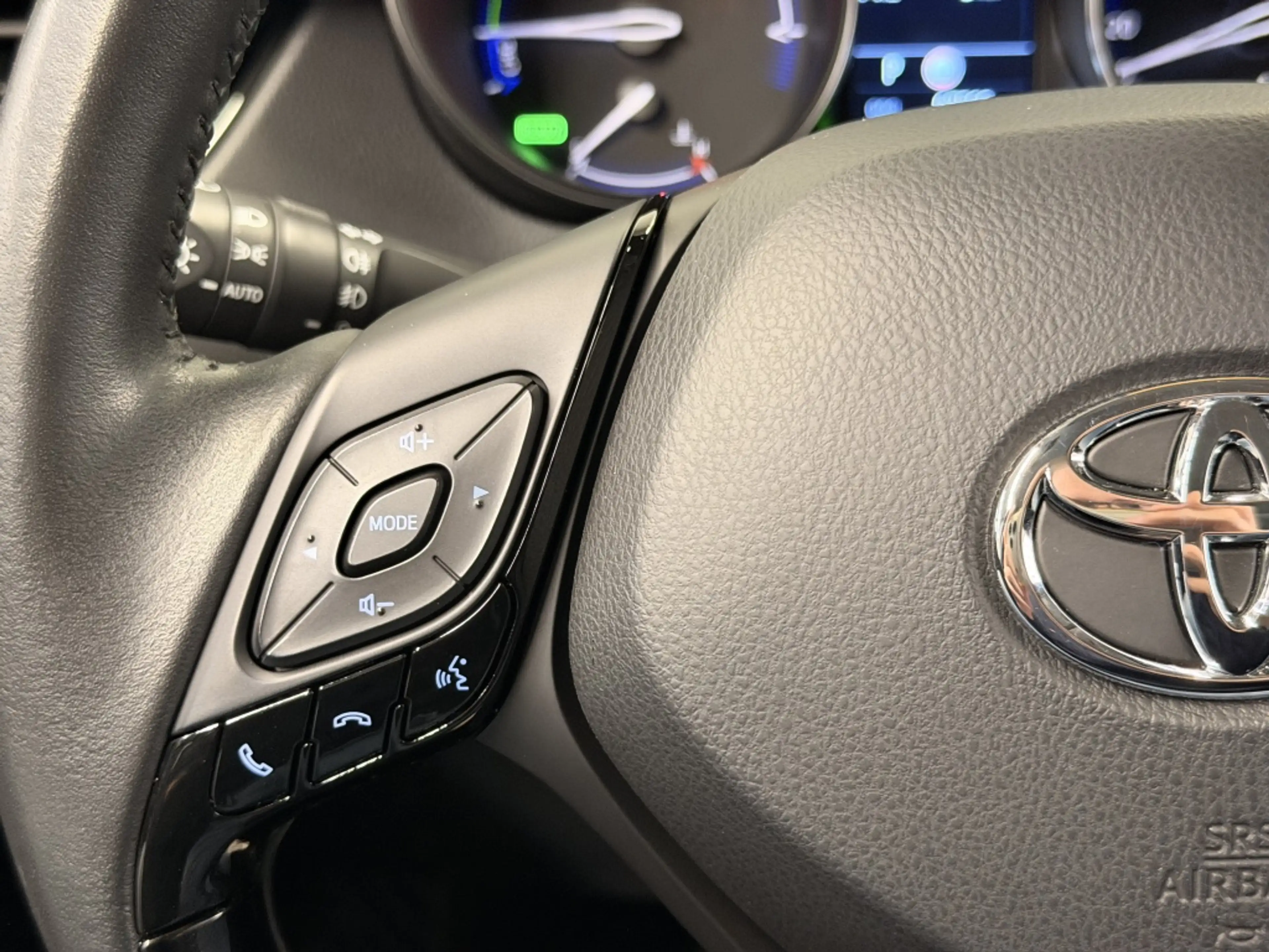 Toyota C-HR 1.8 Hybrid Dynamic | camera | Navigatie | — photo 28