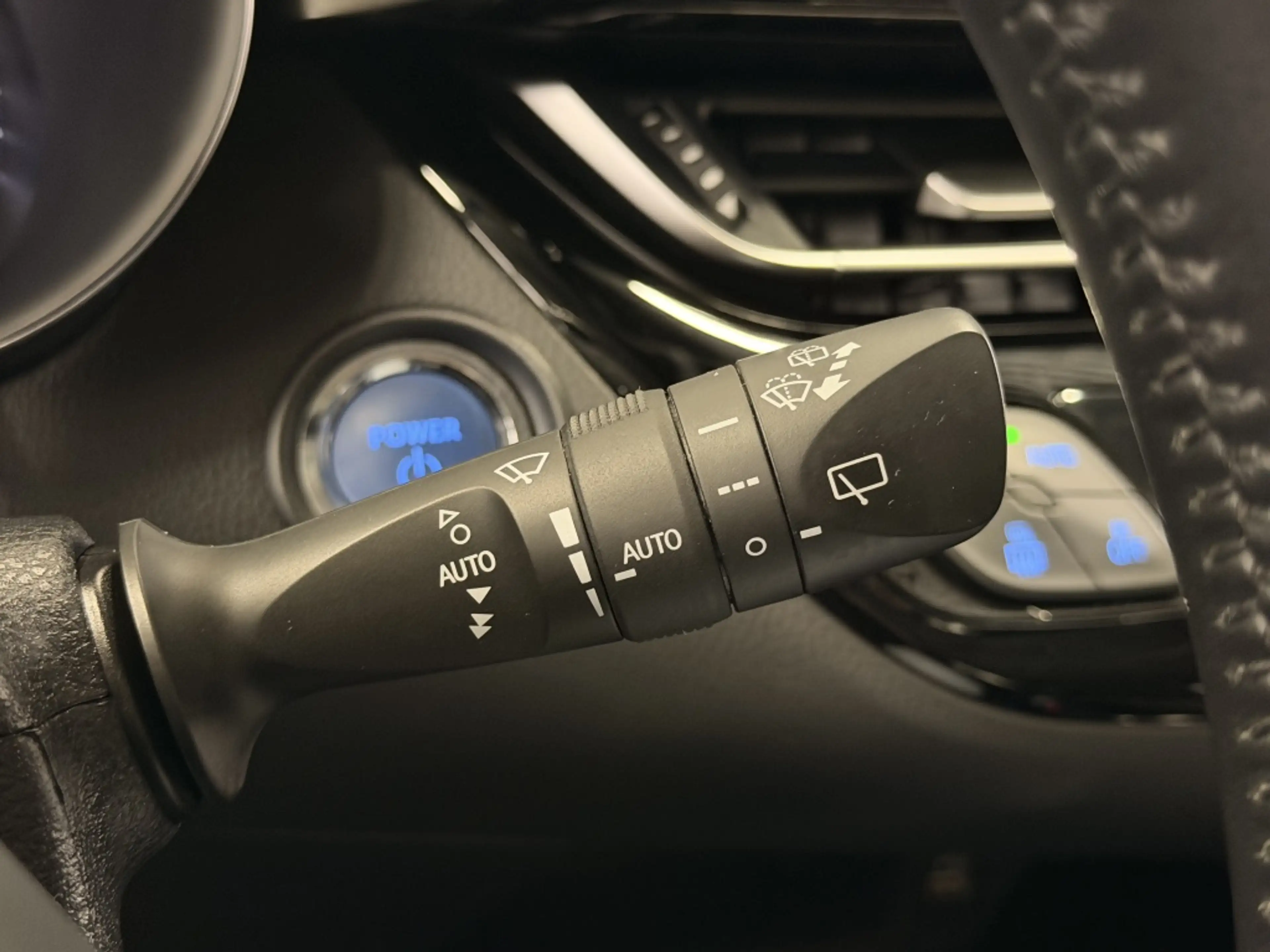 Toyota C-HR 1.8 Hybrid Dynamic | camera | Navigatie | — photo 25