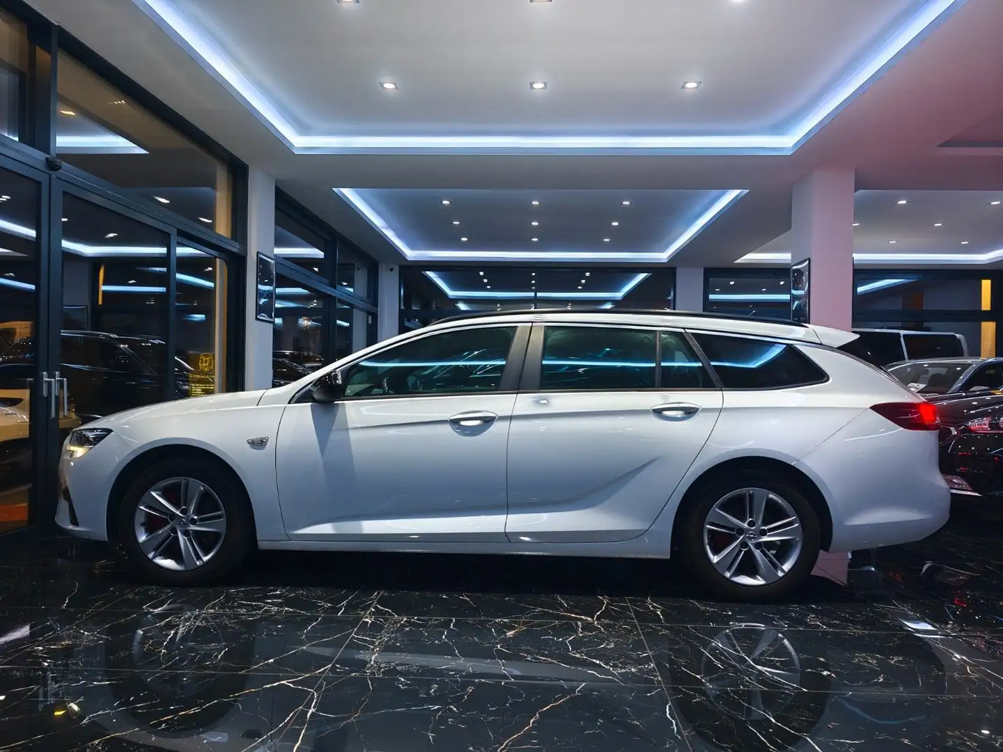 Opel Insignia B Sports Tourer Business Edition NAVI Weiß - 1