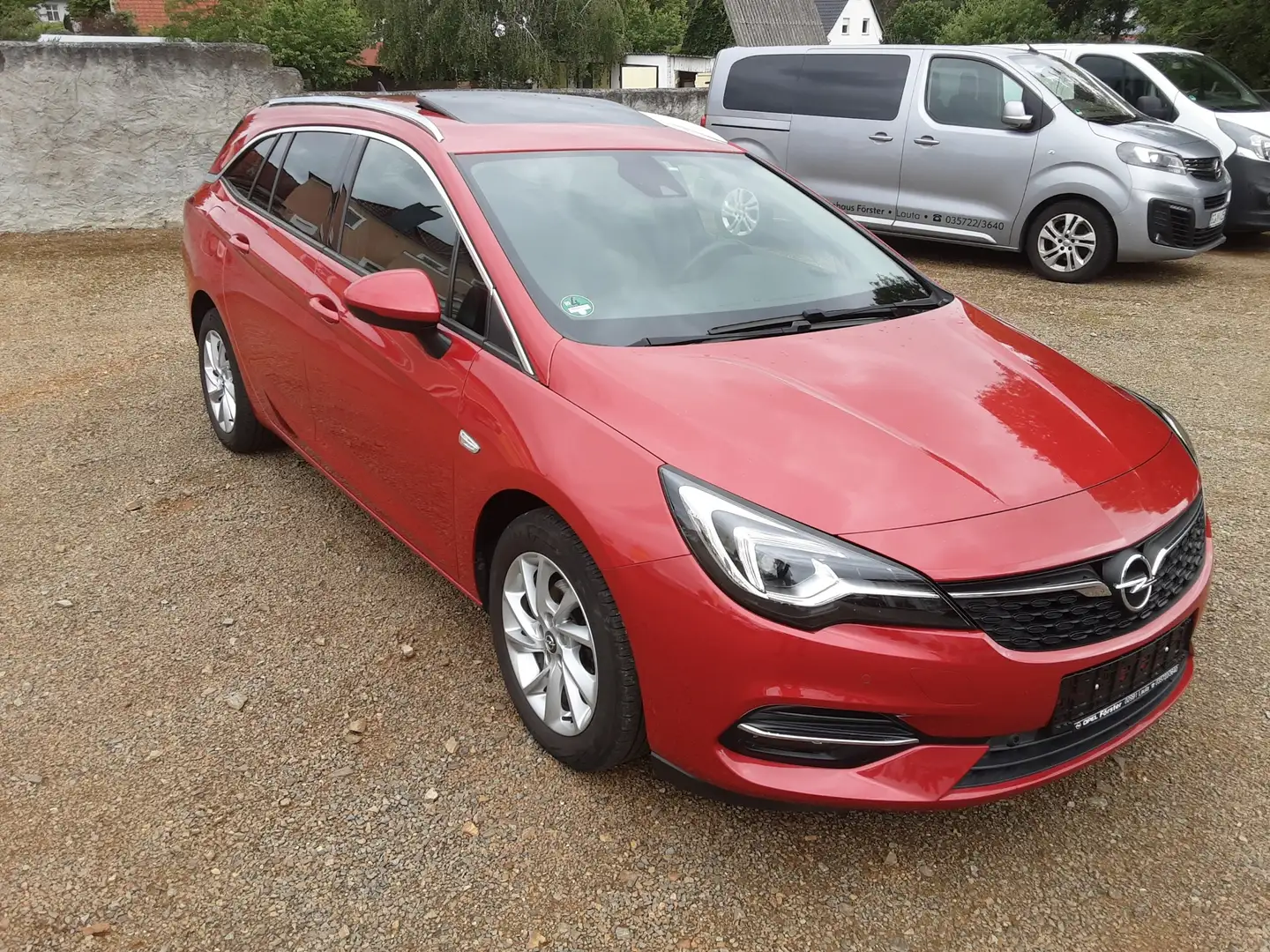 Opel Astra 1.2 Turbo  Sports Tourer Business Elegance Rot - 2