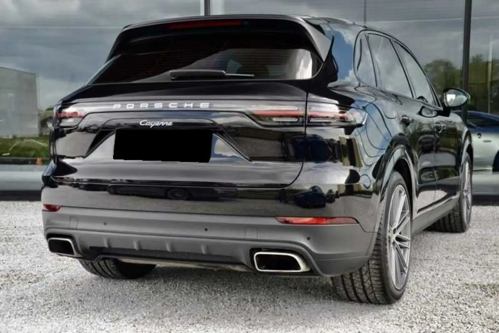Porsche Cayenne - 1