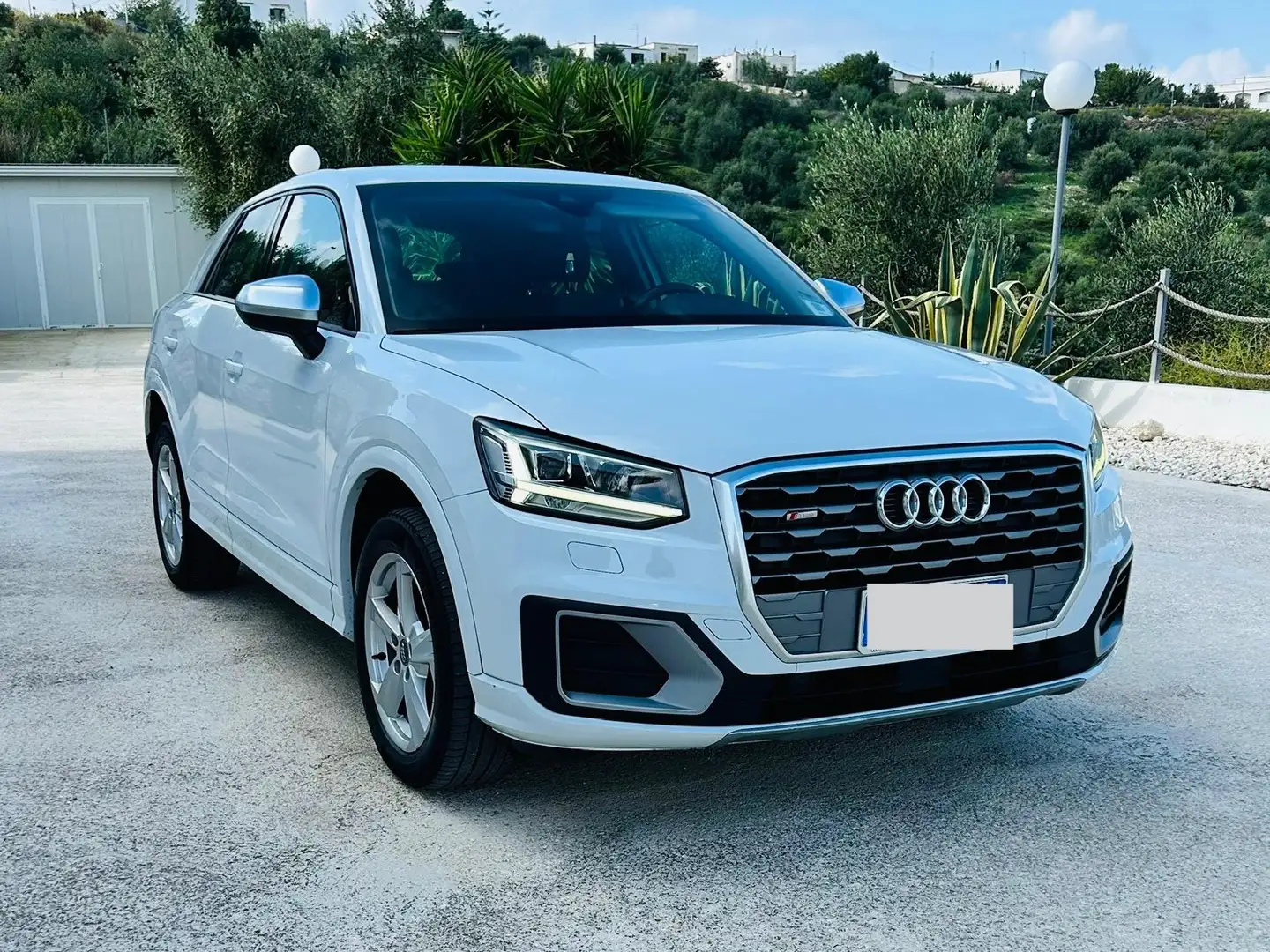 Audi Q2 Q2 1.6 tdi Design Weiß - 1