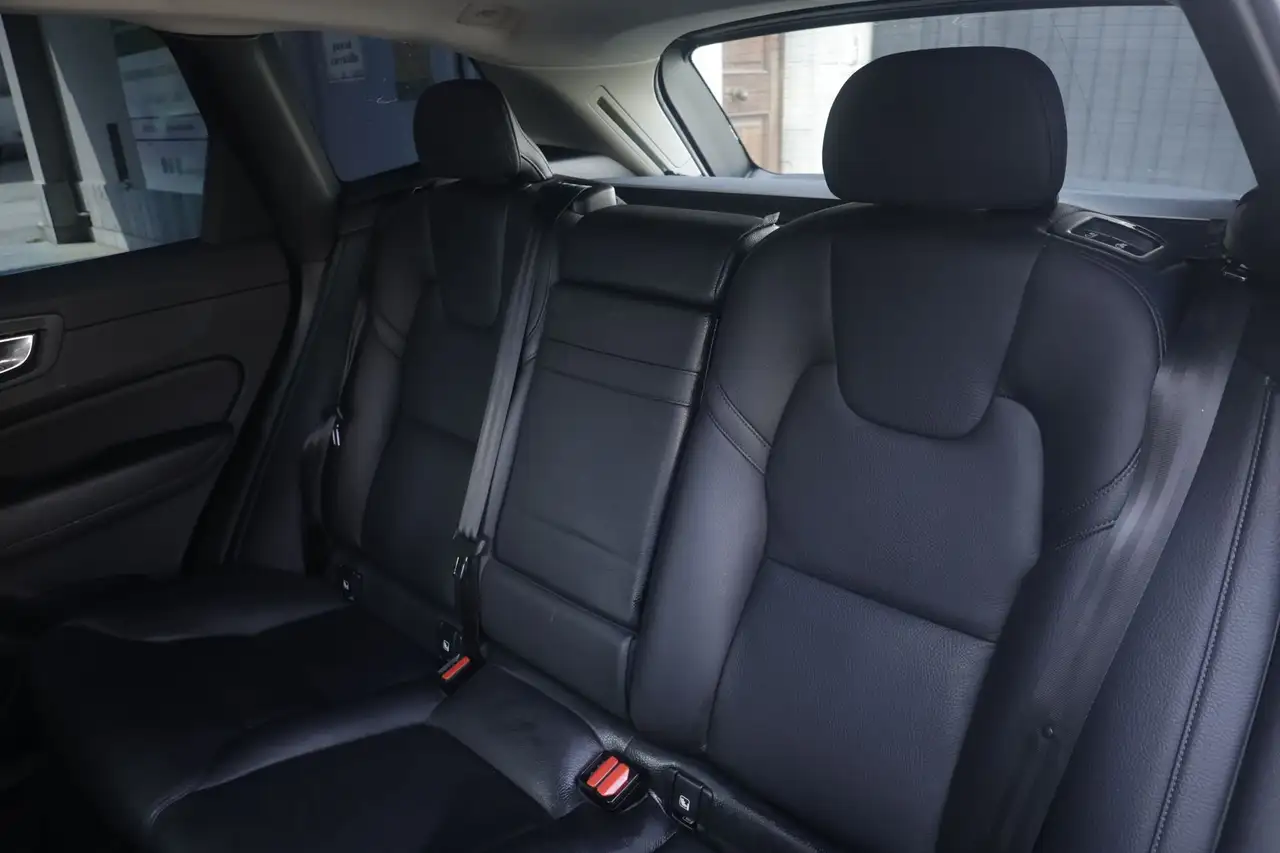 Volvo XC60 D4 AWD Geartronic Inscription Unicoproprietario, миниатюра 3