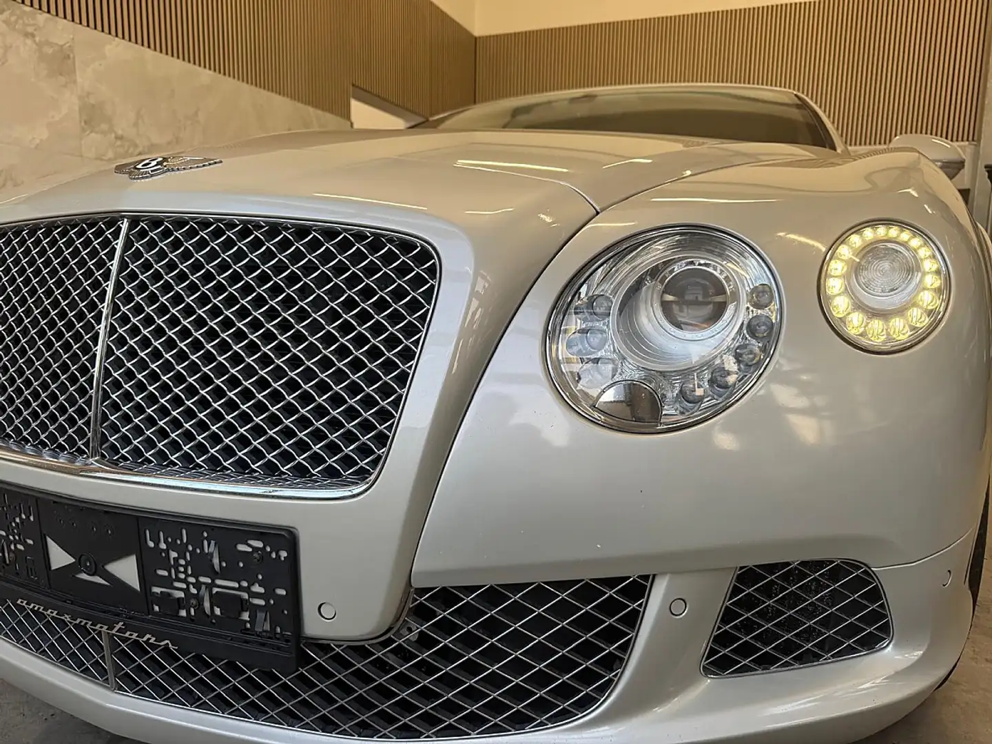 Bentley Continental GT - Neues Service BENTLEY WIEN, ÖAMTC Test, Zuzie... Beige - 1