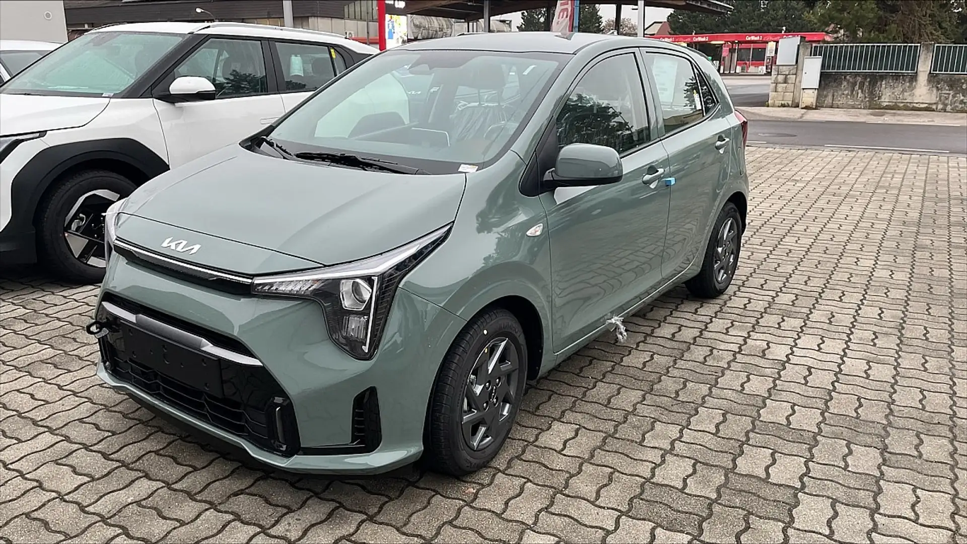 Kia Picanto 1,0 GDI Silber 5 Stz. Aut. Grün - 1