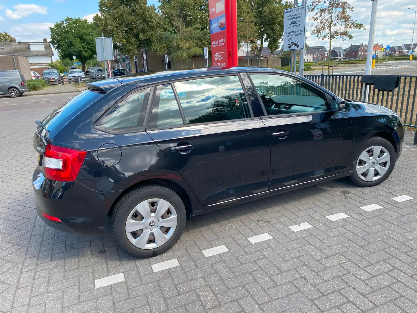 Skoda Rapid/Spaceback Rapid/Spaceback 1.2 TSI Grt Style crna - 2