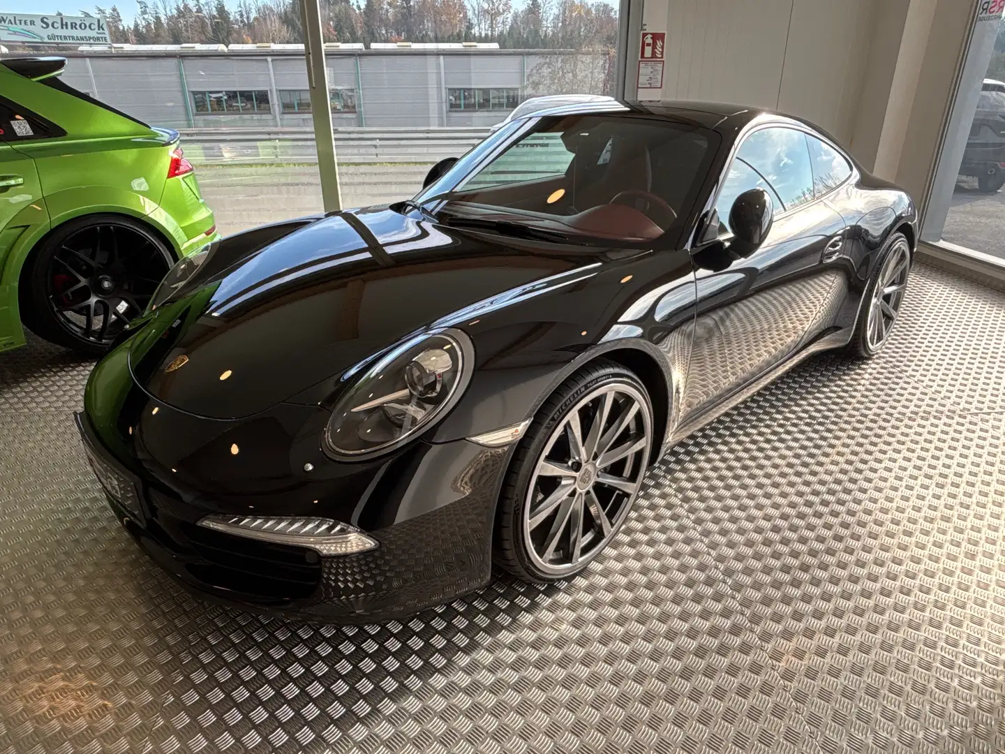 Porsche 991 Carrera Coupe*PDK*Sitzlüftung*Sport AGA* Schwarz - 1