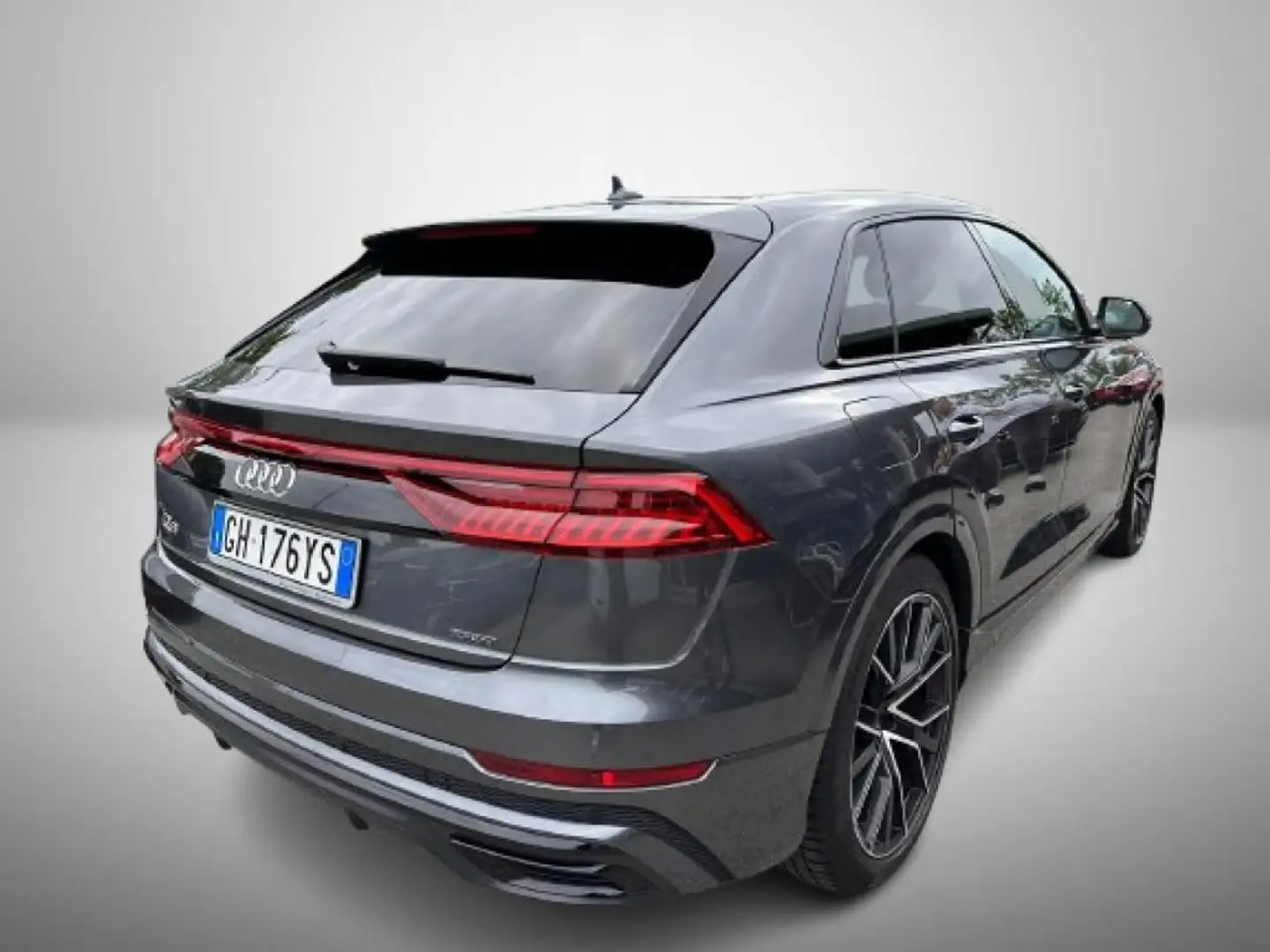 Audi Q8 50 TDI 286 CV quattro tiptronic Sport Grigio - 2