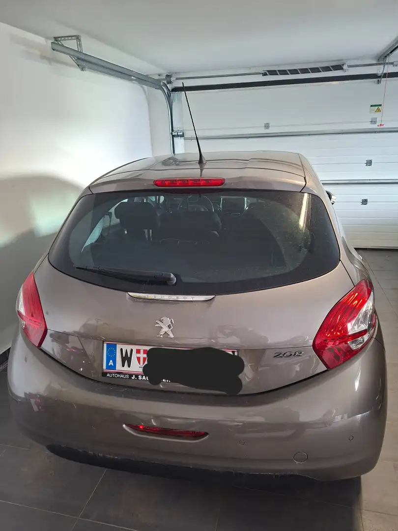 Peugeot 208 208 Active 1,4 HDI 68 FAP Active Beige - 2