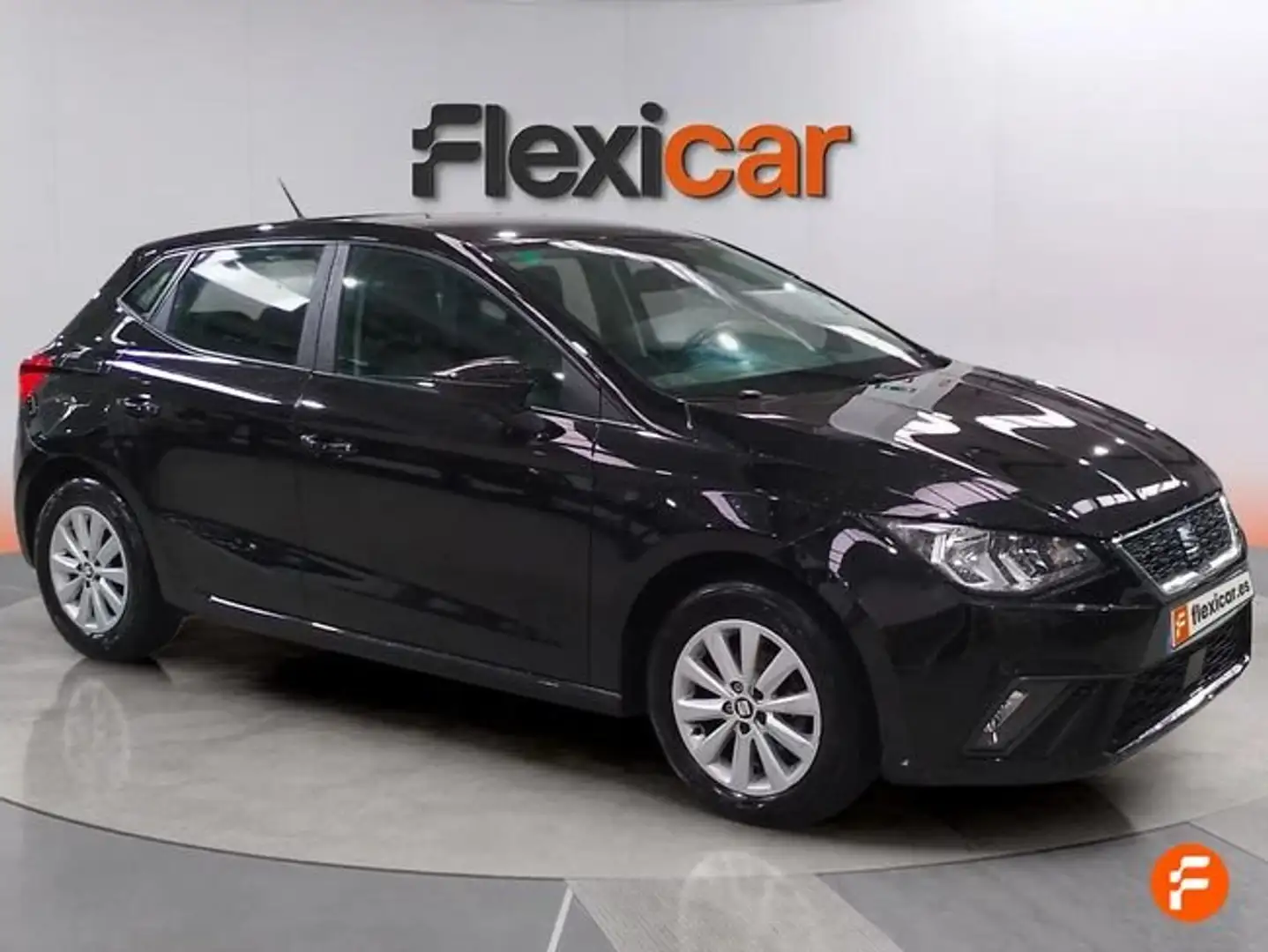 SEAT Ibiza 1.0 S&S Reference Plus 75 Negro - 2