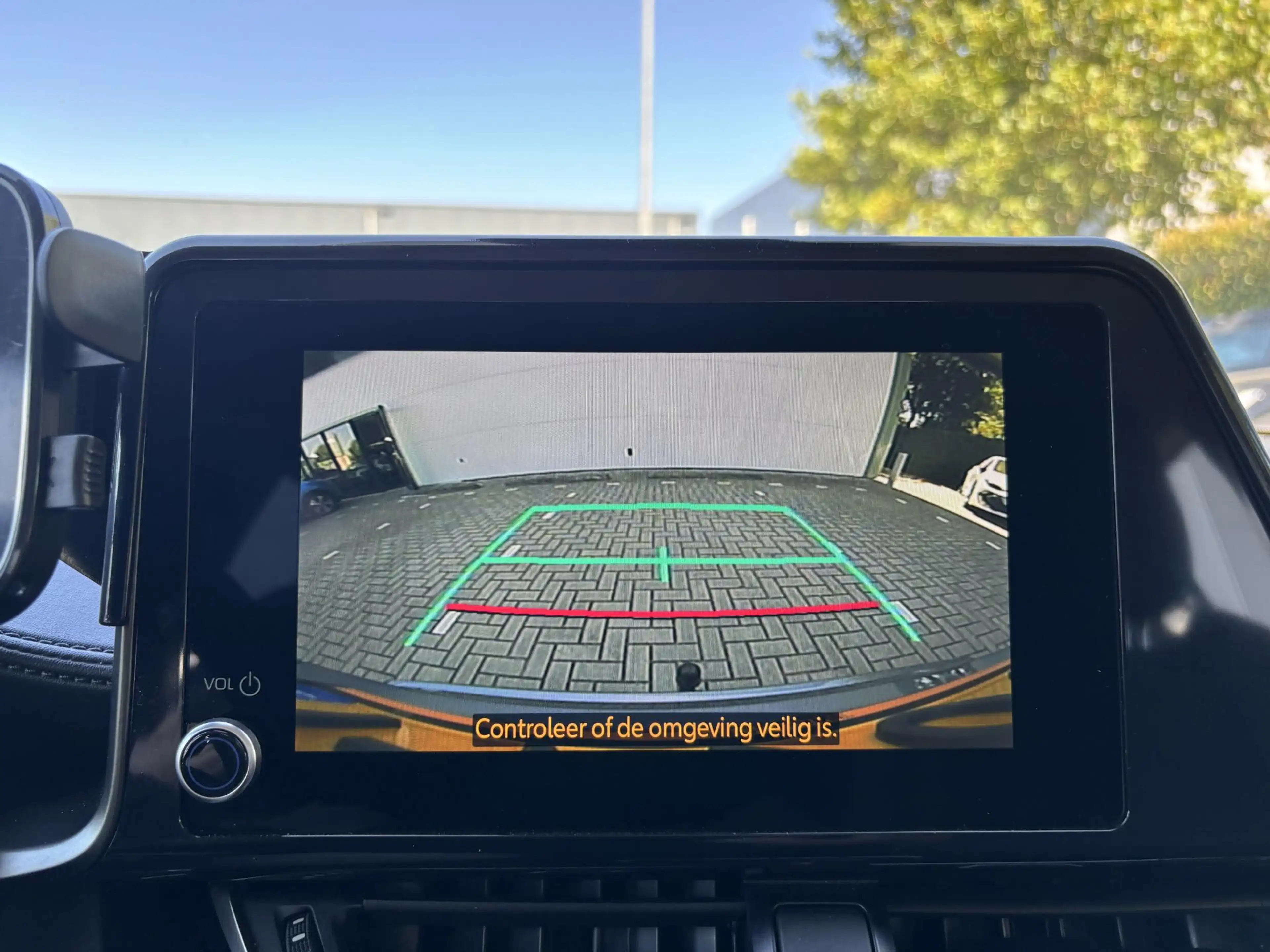 Toyota C-HR 1.8 Hybrid Dynamic l Apple Carplay/Android Auto l — photo 12