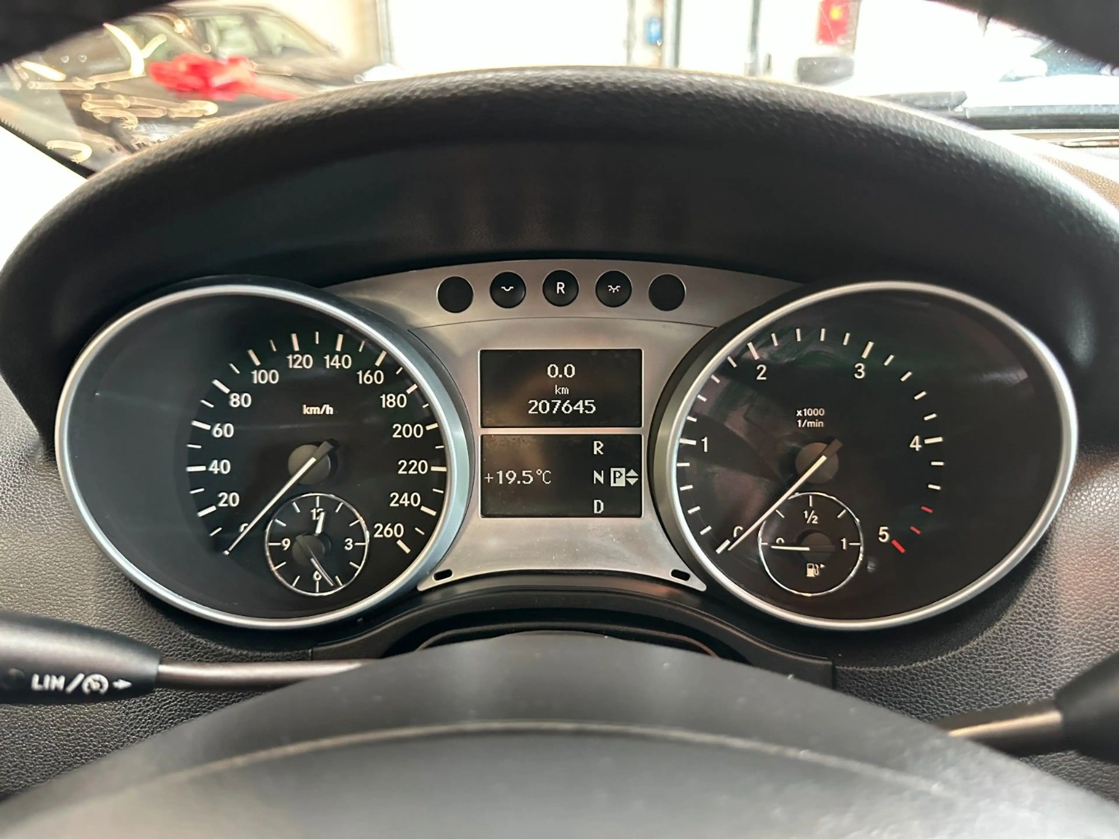 Mercedes-Benz ML 320 *KEYLESS*HARMANKARDON*AMG*TEMPO*NAV* — photo 14