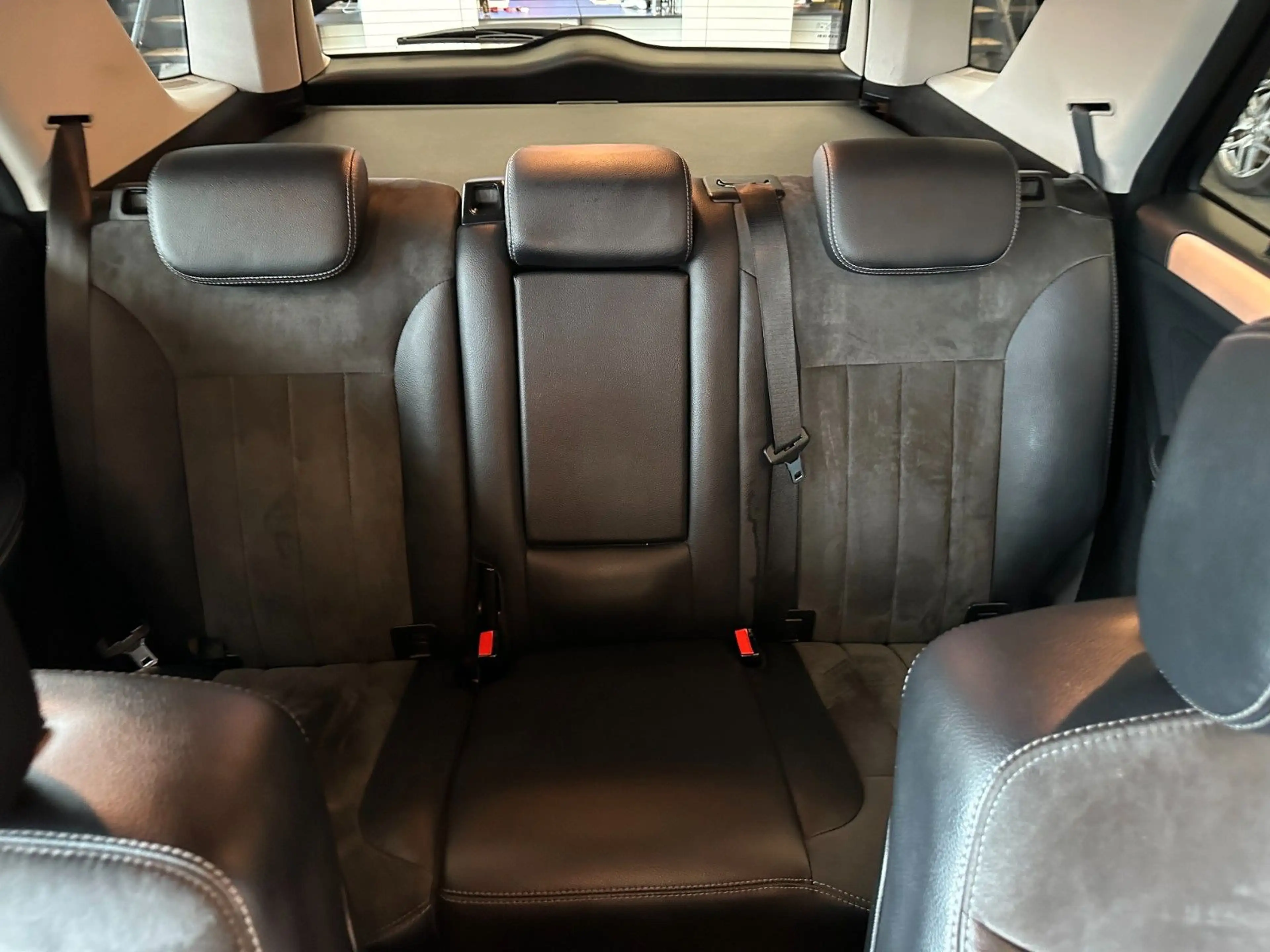 Mercedes-Benz ML 320 *KEYLESS*HARMANKARDON*AMG*TEMPO*NAV* — photo 13
