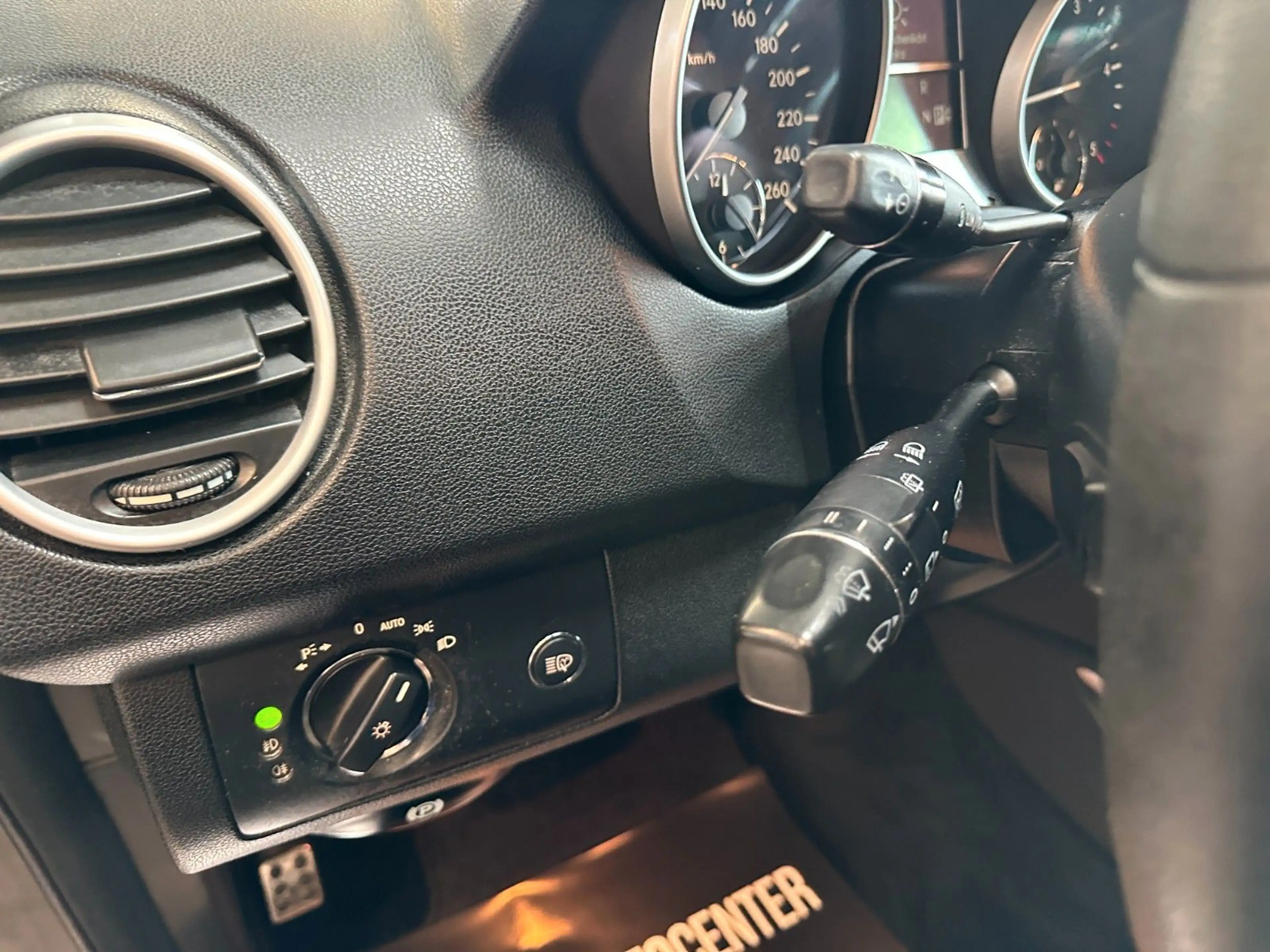 Mercedes-Benz ML 320 *KEYLESS*HARMANKARDON*AMG*TEMPO*NAV* — photo 10