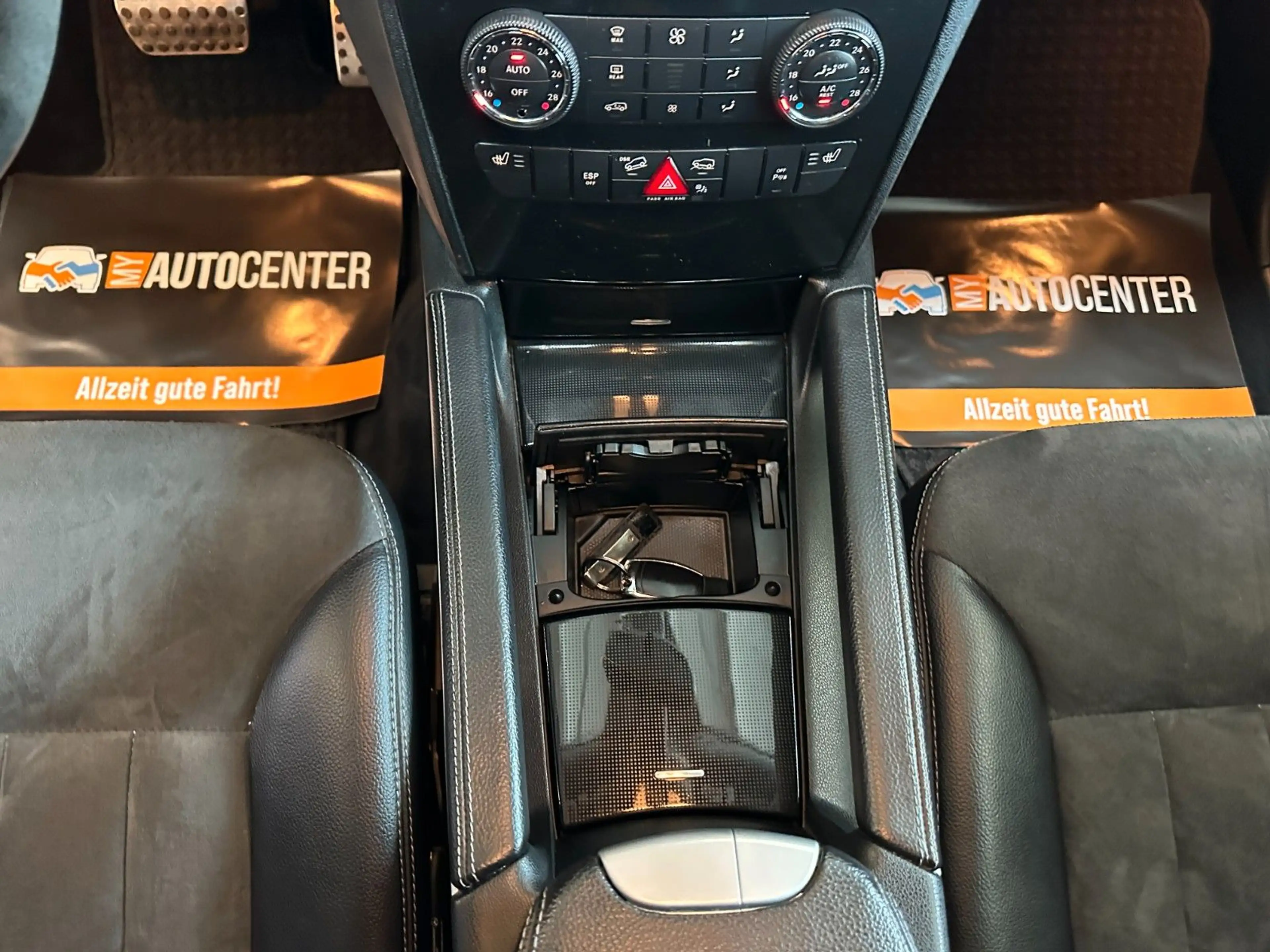 Mercedes-Benz ML 320 *KEYLESS*HARMANKARDON*AMG*TEMPO*NAV* — photo 11
