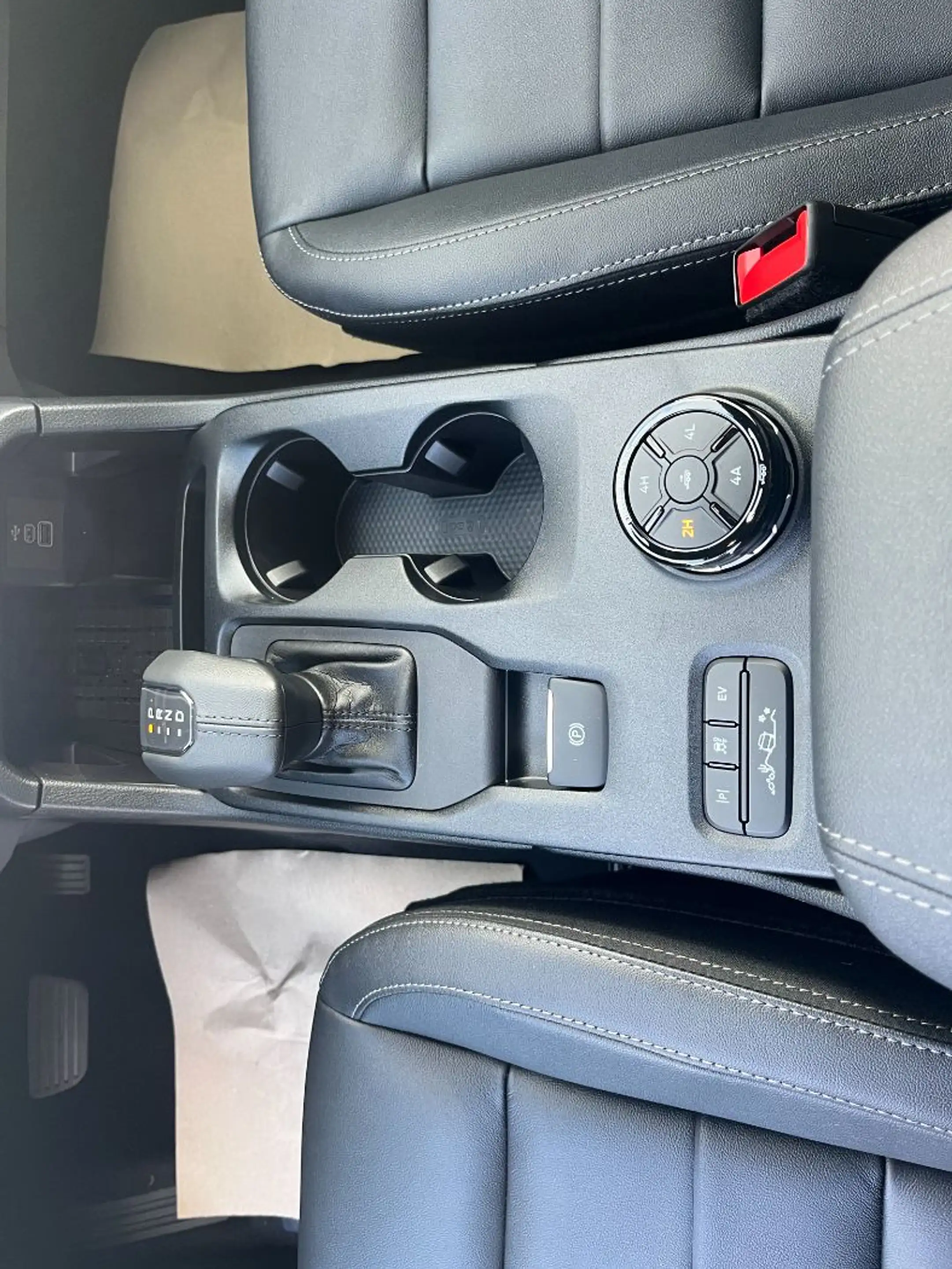 Ford Ranger DoKa 2.3l EcoBoost PHEV Limited 207 kW — photo 11