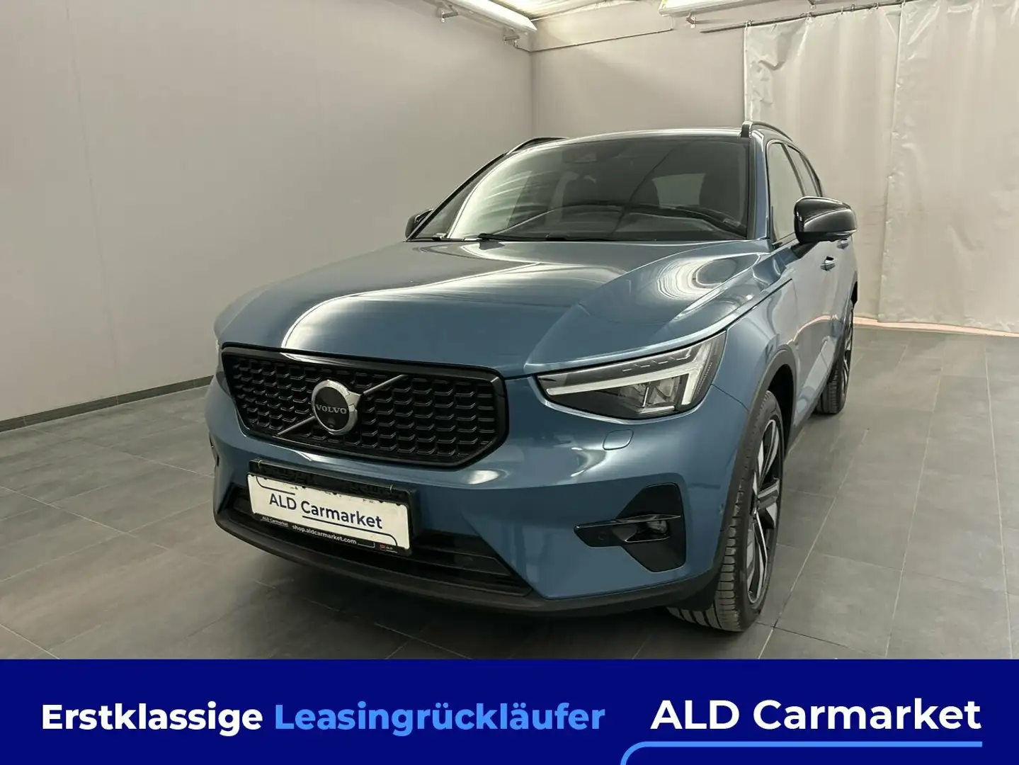 Volvo XC40 T2 Plus Dark Geschlossen, 5-türig, Automatik, 8-Ga - 1