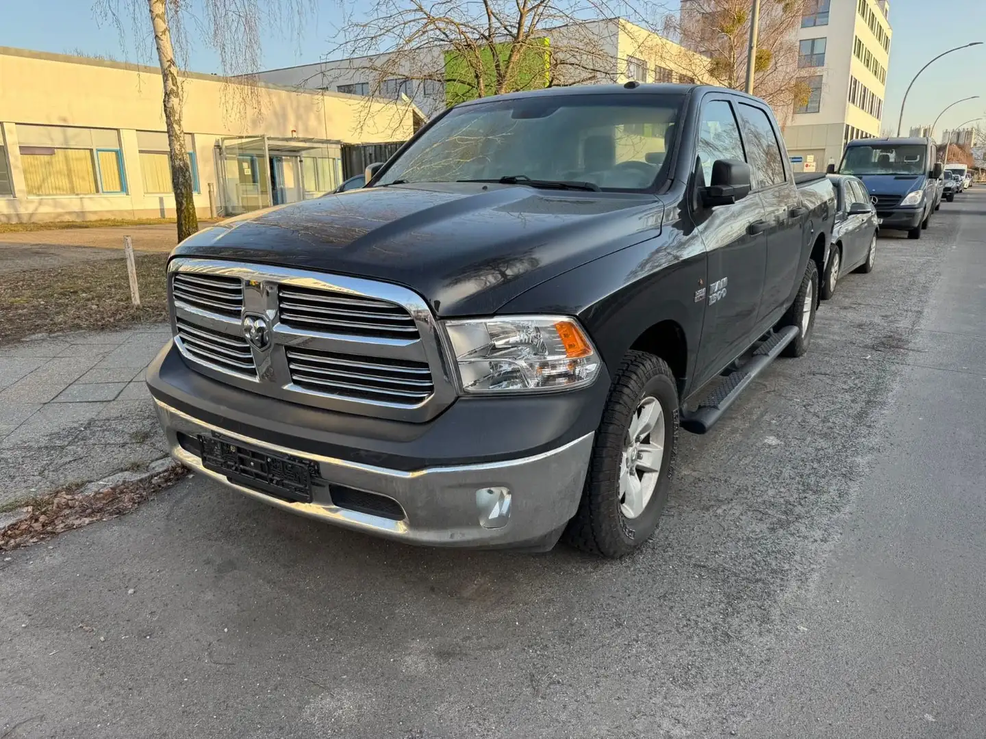 Dodge RAM 4x4 Slt, Crew Cap Schwarz - 2