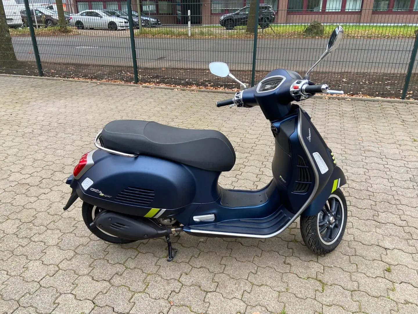 Vespa GTS 300 Super Tech Azul - 1