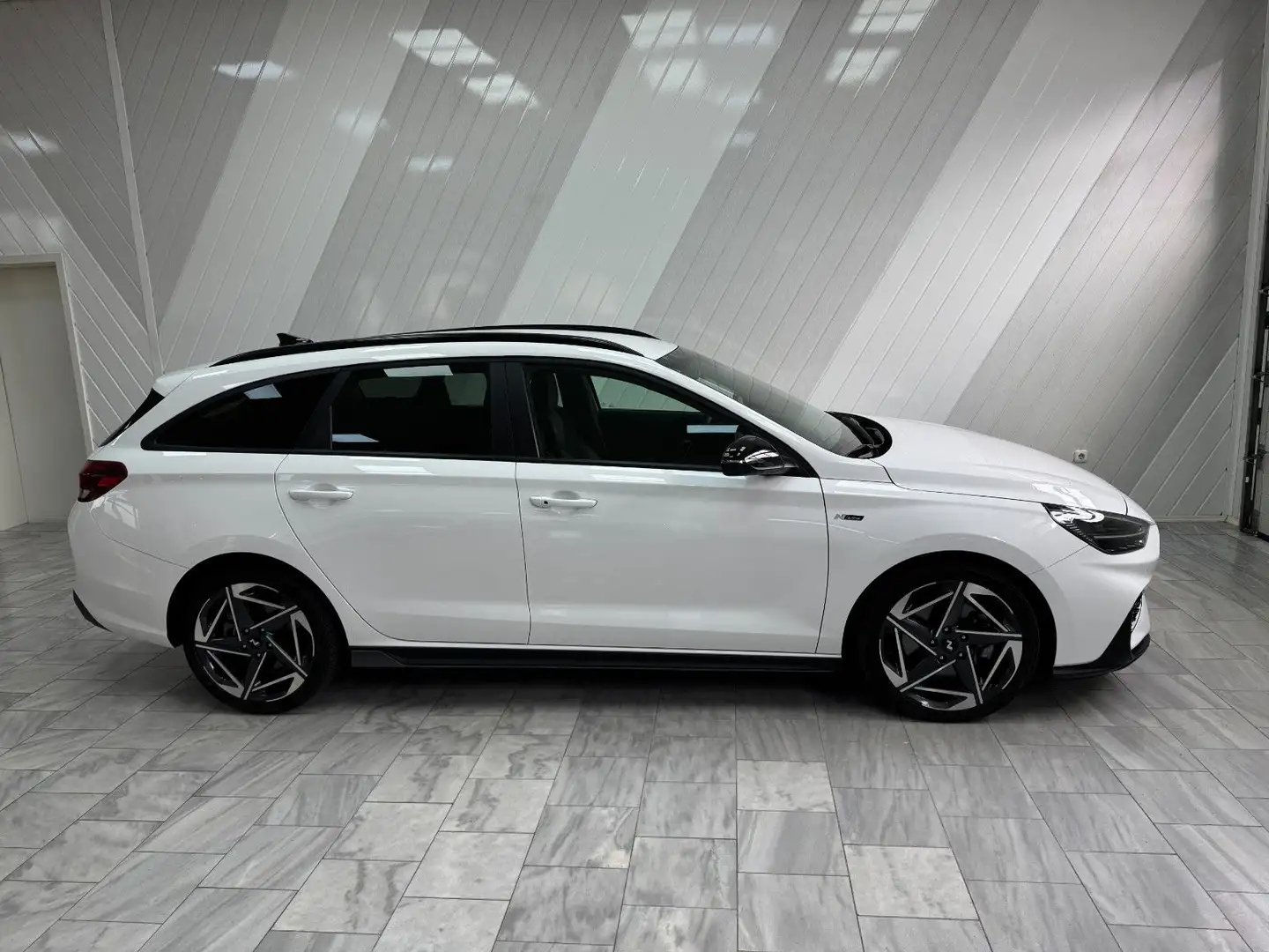 Hyundai i30 cw 1.5 N Line 48V DCT Sitz-Paket Weiß - 1