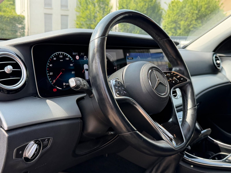 Mercedes-Benz E 400 E T-Modell E 400 d 4Matic — photo 11
