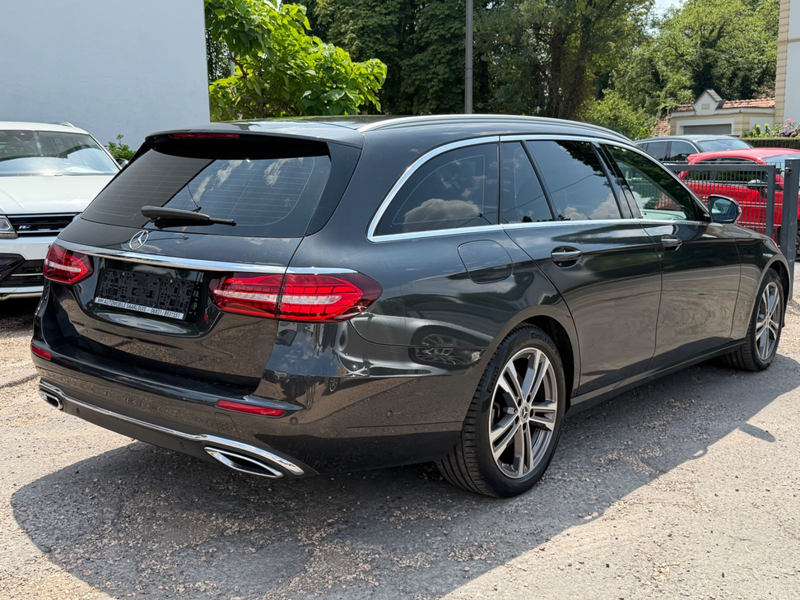 Mercedes-Benz E 400 E T-Modell E 400 d 4Matic — photo 6