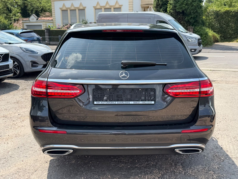 Mercedes-Benz E 400 E T-Modell E 400 d 4Matic — photo 5