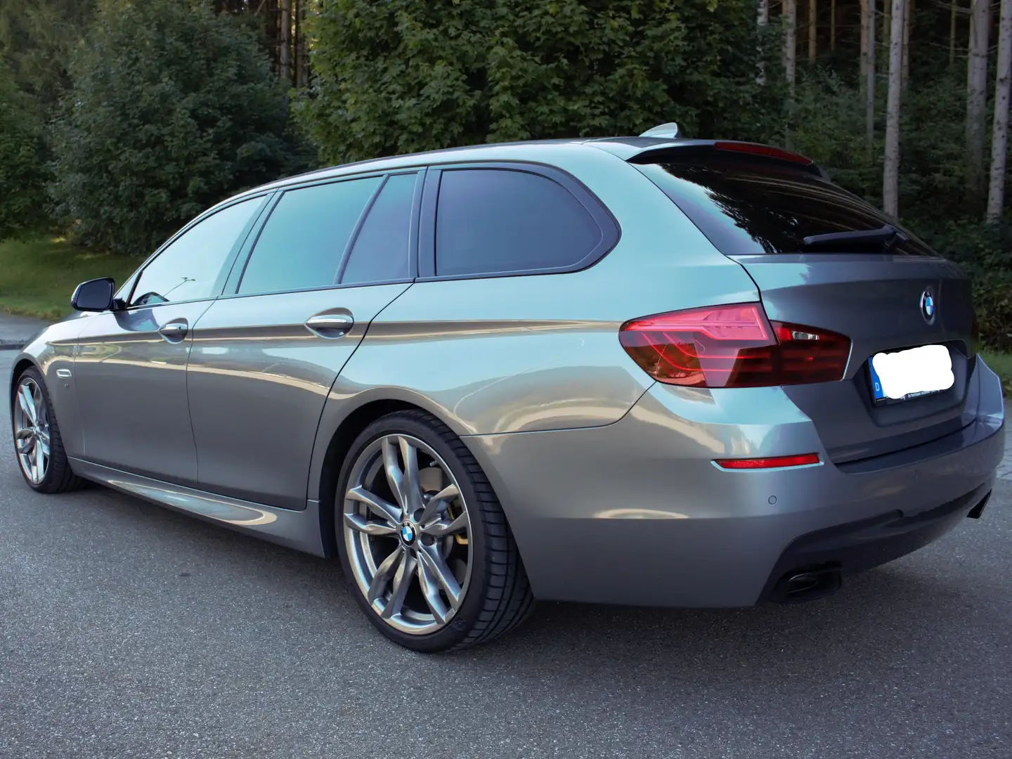 BMW M550 M550d xDrive Touring Sport-Aut. Gri - 2