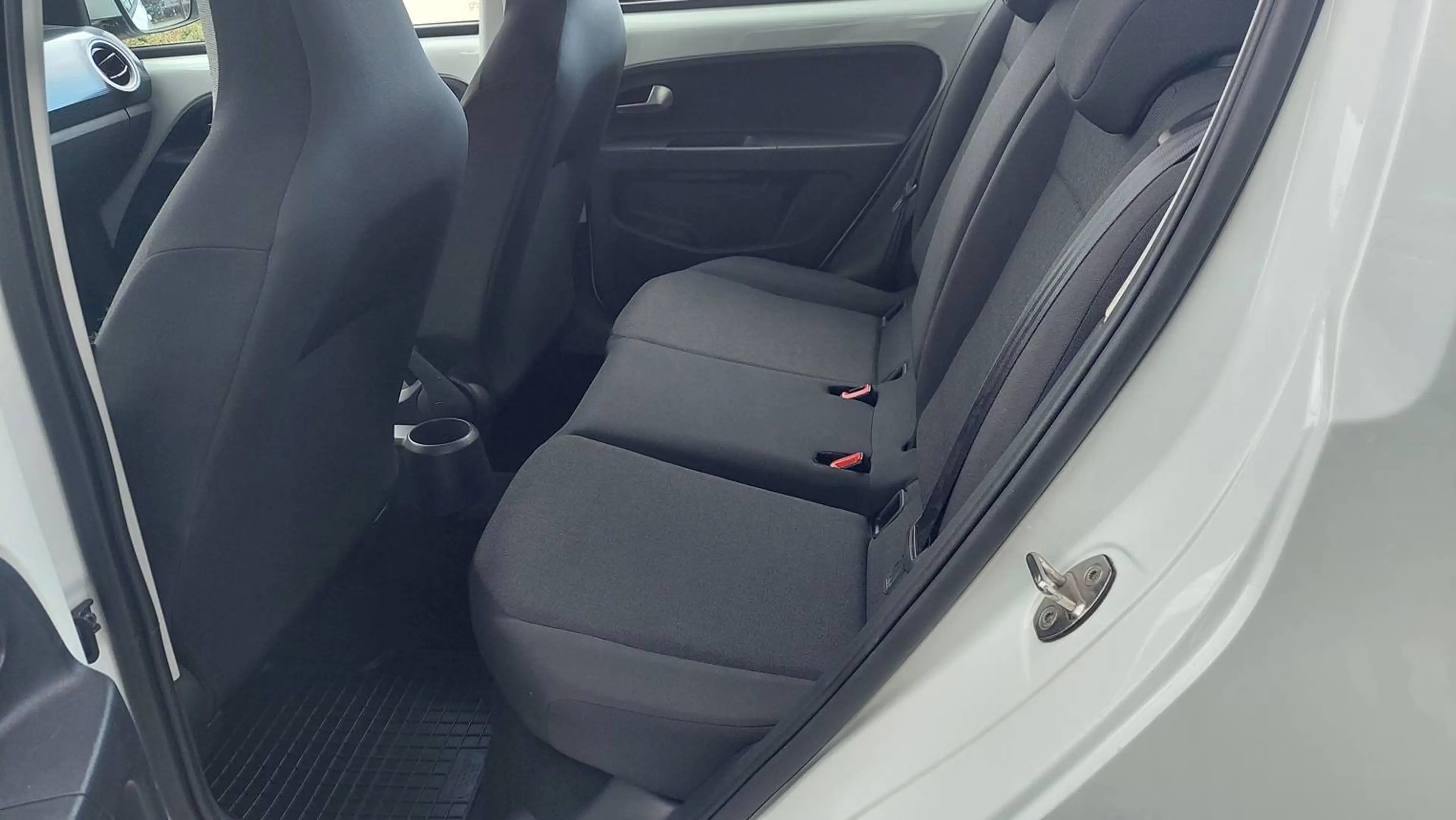 Volkswagen up! Basis — photo 8