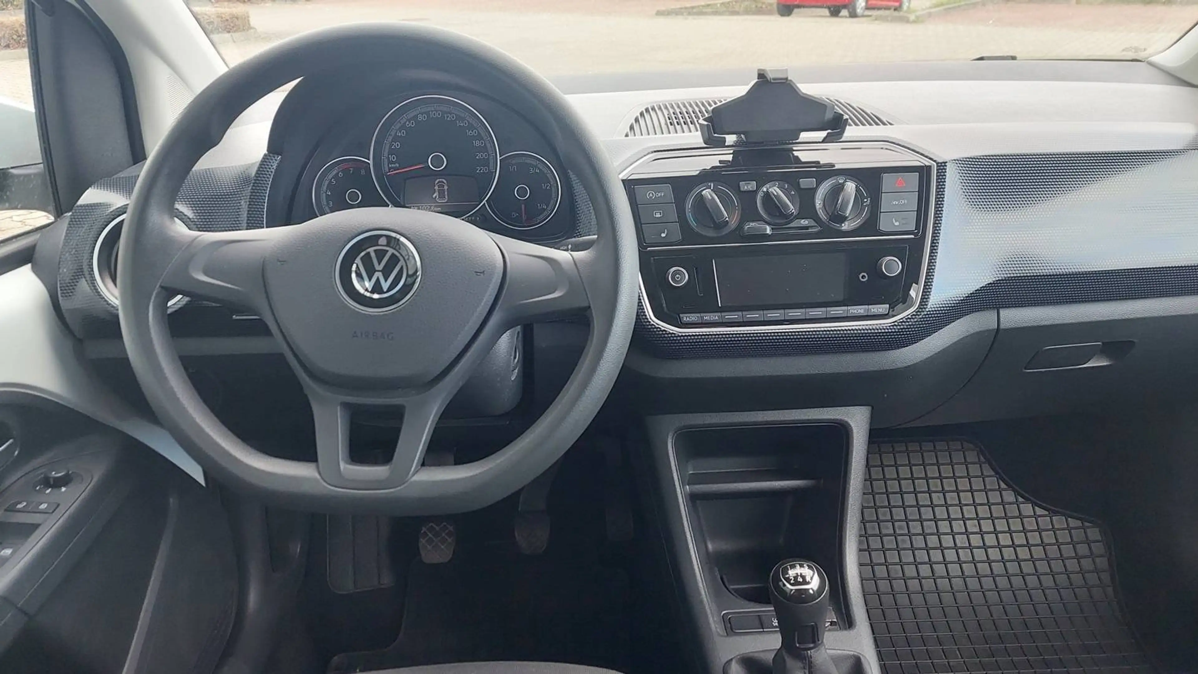 Volkswagen up! Basis — photo 9