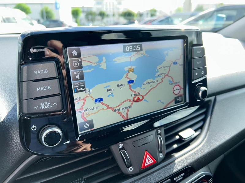 Hyundai i30 Kombi 1.4 Trend Navigations-,Komfort-Paket — photo 9