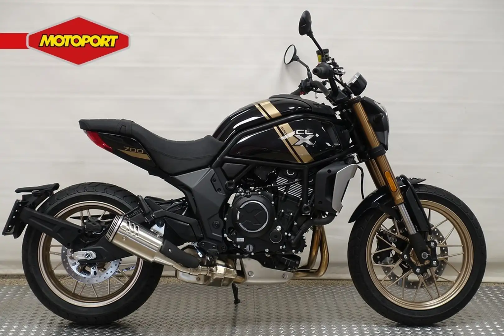 CFMOTO 700CL Heritage Negro - 1