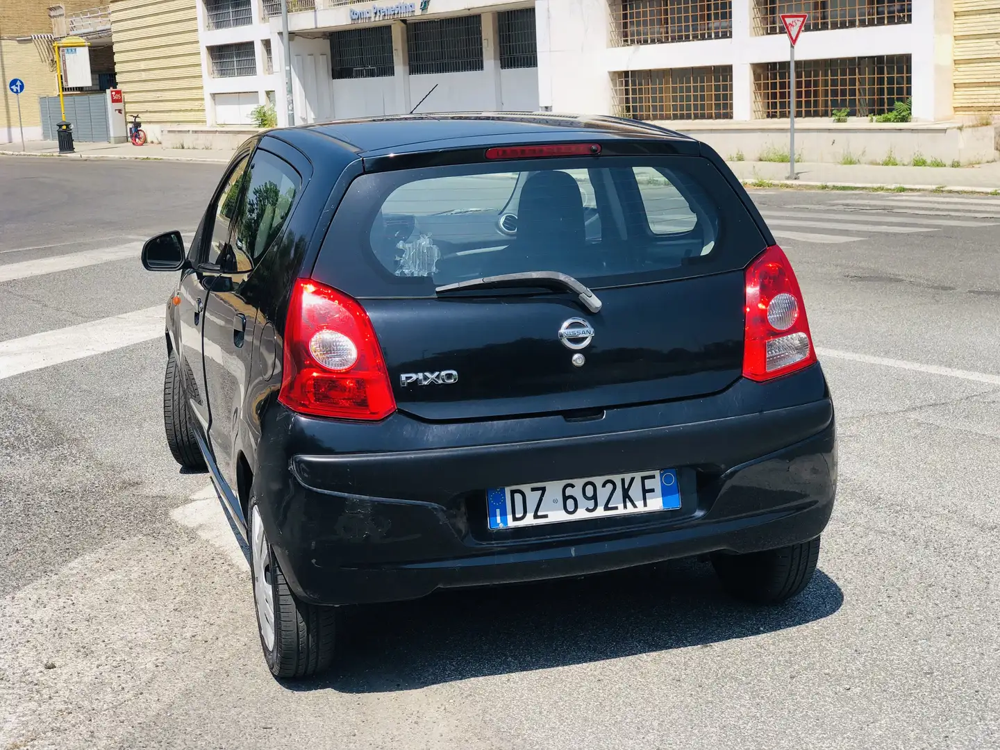 Nissan Pixo 1.0 Easy eco Gpl garanzia 12 mesi Noir - 2
