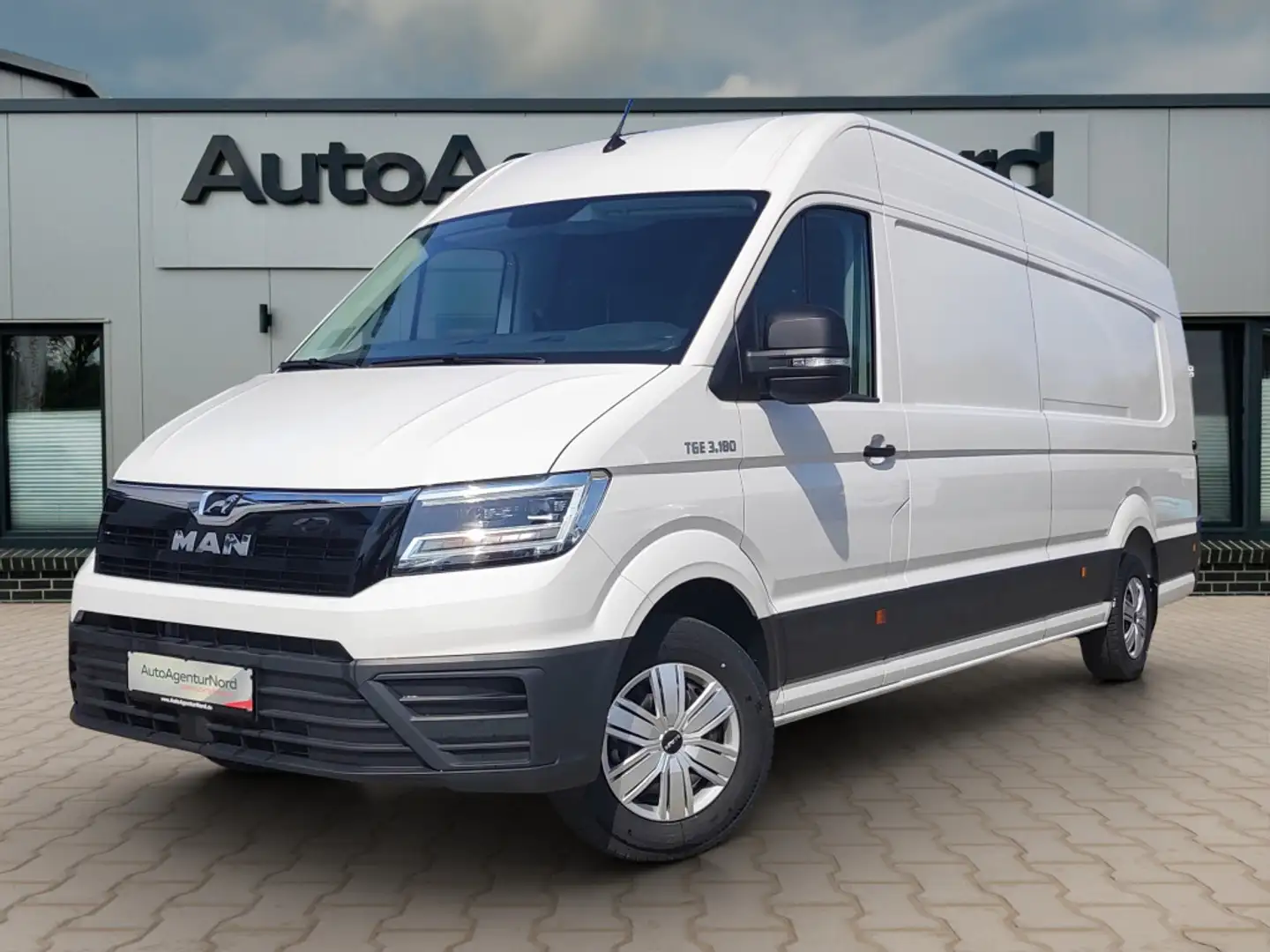 MAN TGE Kasten 2.0 TDI DSG L5H3 NAVI+LED+KAMERA+TEMP Bílá - 1