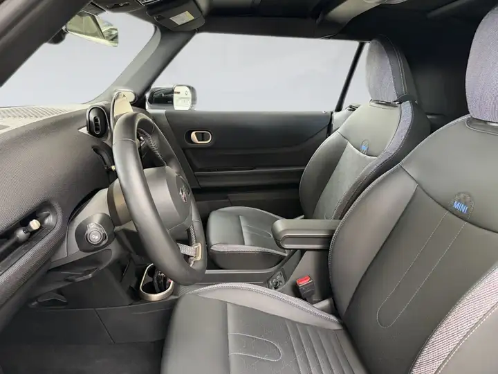 MINI Cooper 2025, foto 17