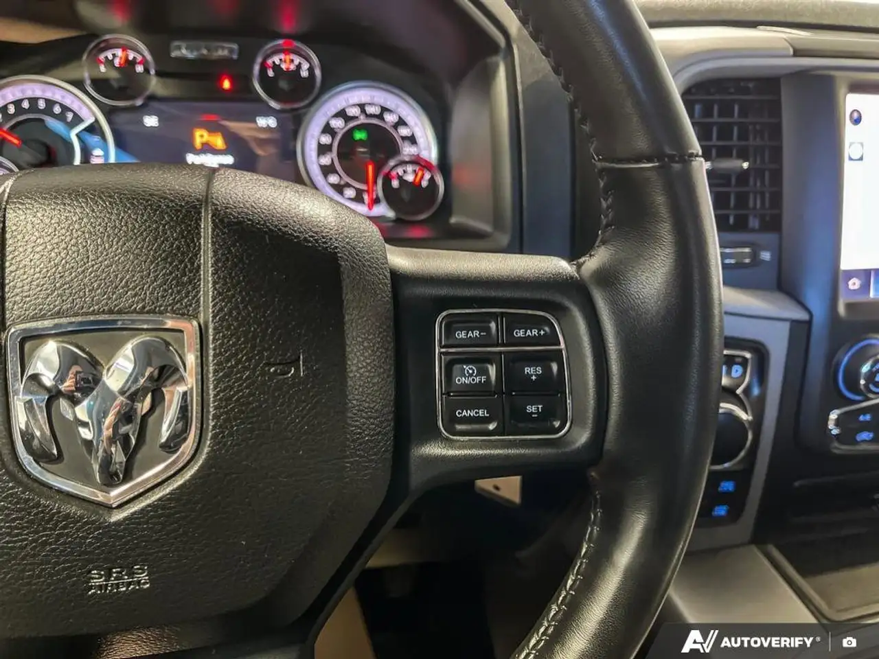 RAM 1500 снимка RAM 1500