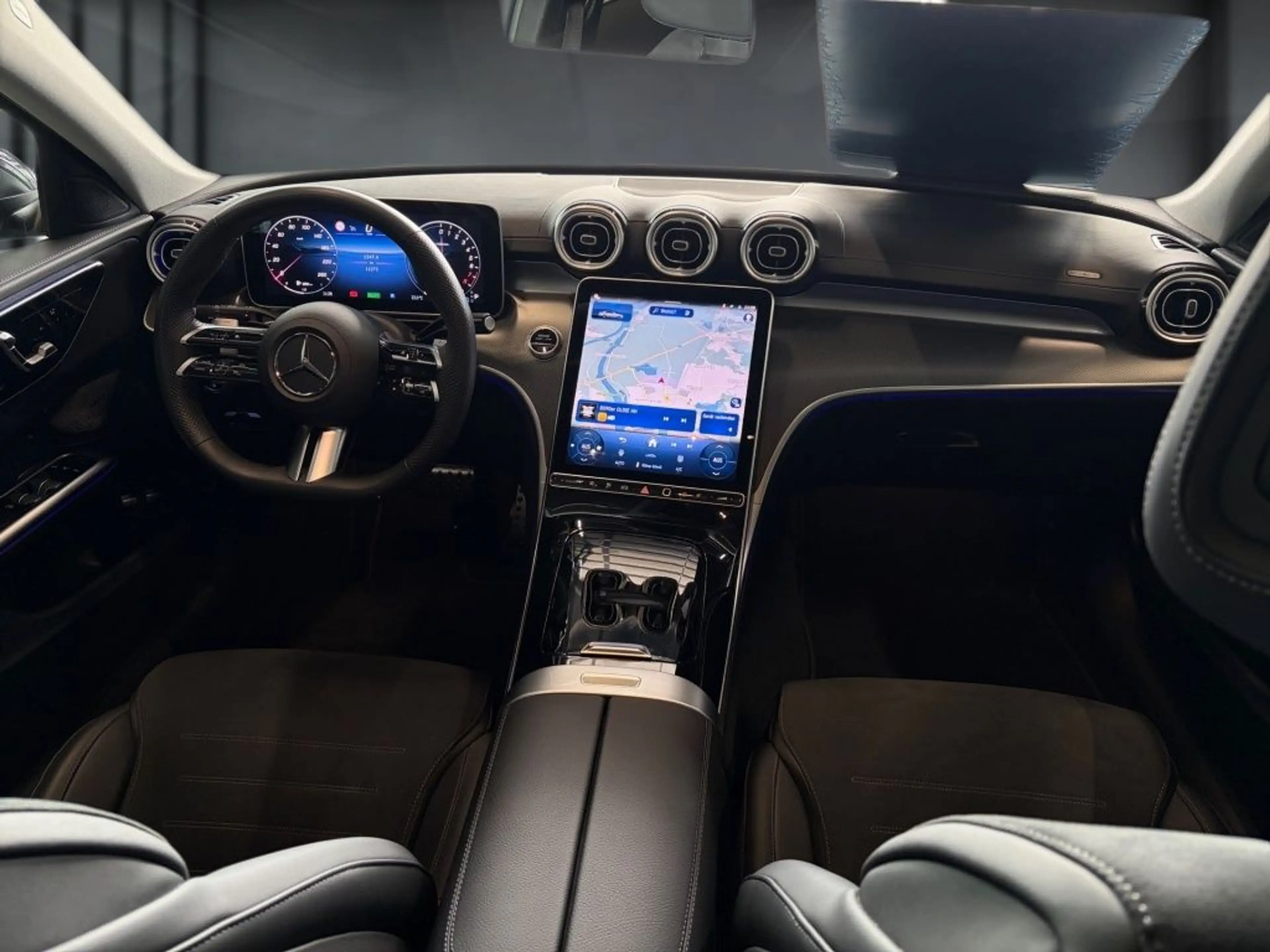 Mercedes-Benz C 300 e AMG+LED+MEMORY+AMBIENTE+CARP+MBUX+PANO — photo 14