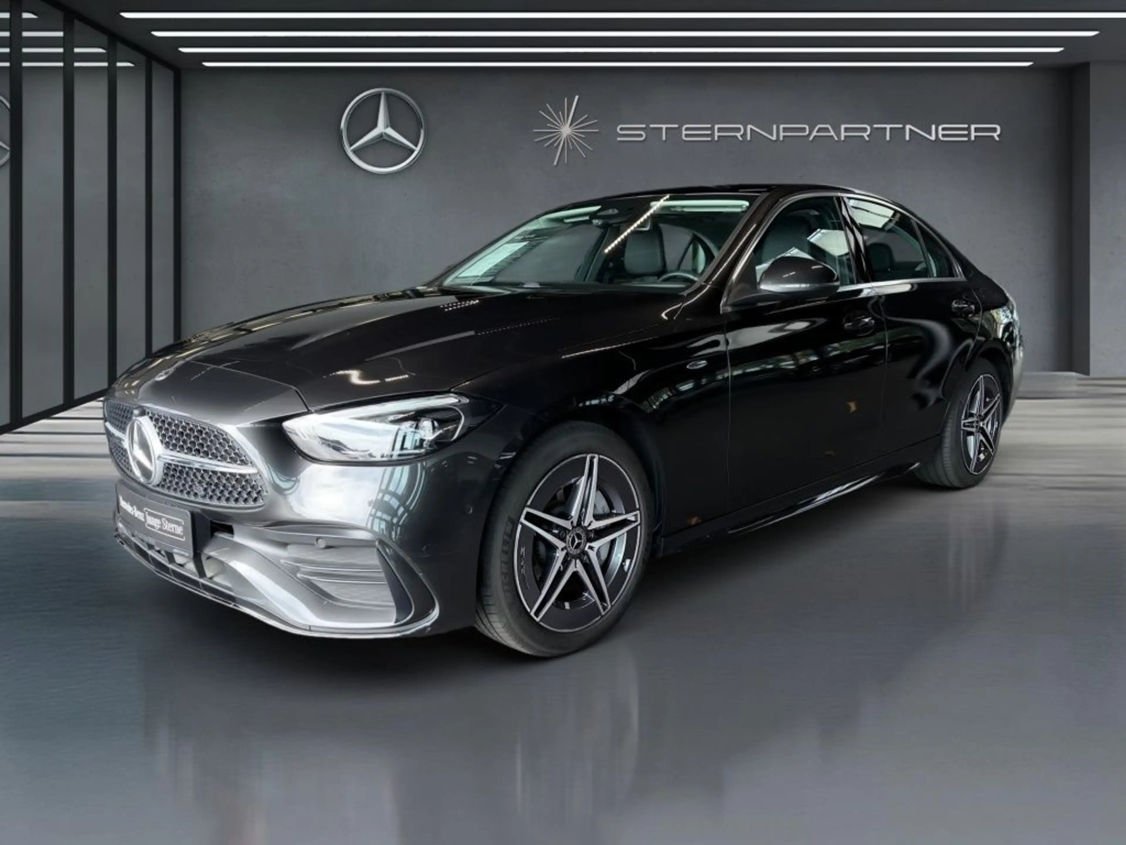 Mercedes-Benz C 300 e AMG+LED+MEMORY+AMBIENTE+CARP+MBUX+PANO