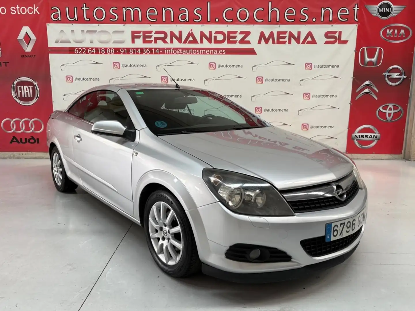 Opel Astra Twin Top 1.6 Enjoy 115 Grijs - 1
