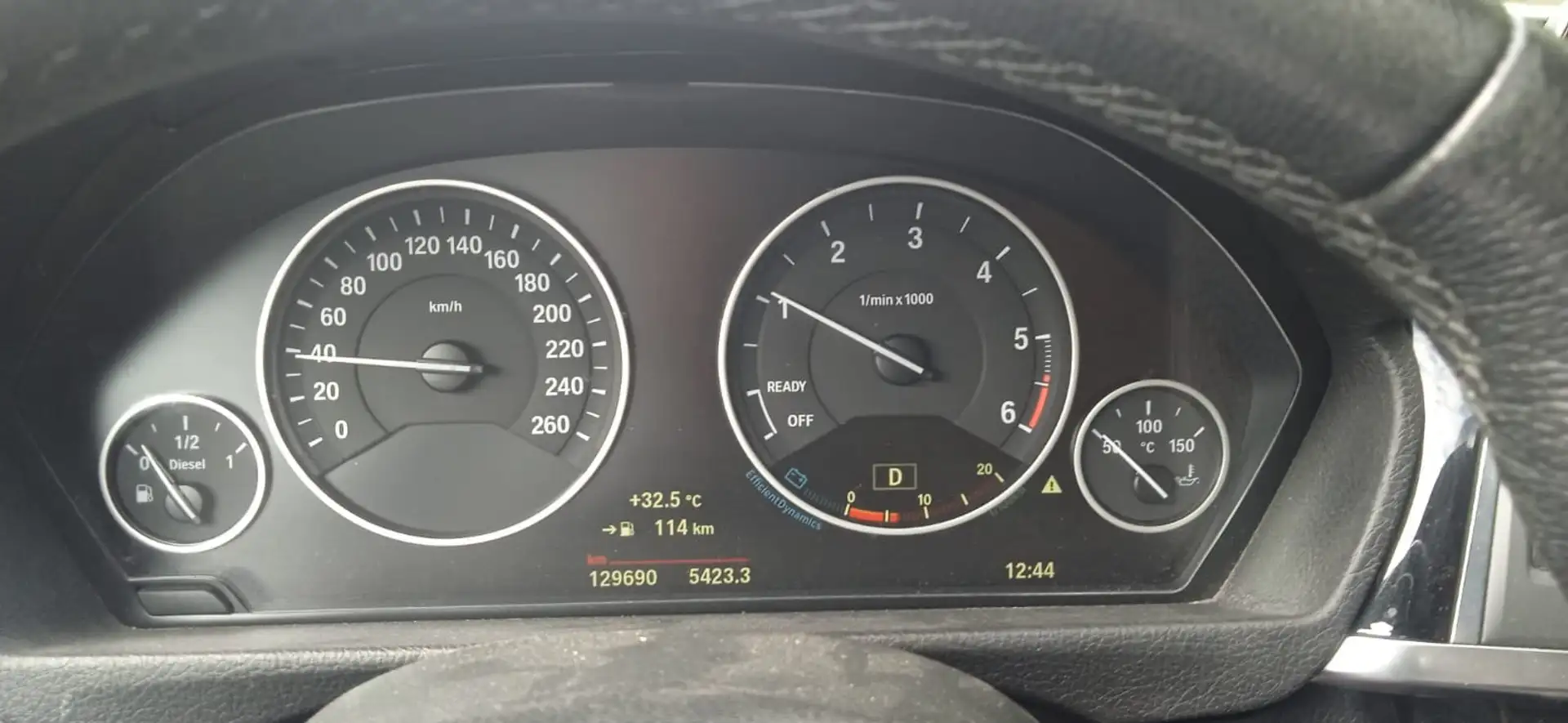 BMW 318 318dA Touring Gris - 2