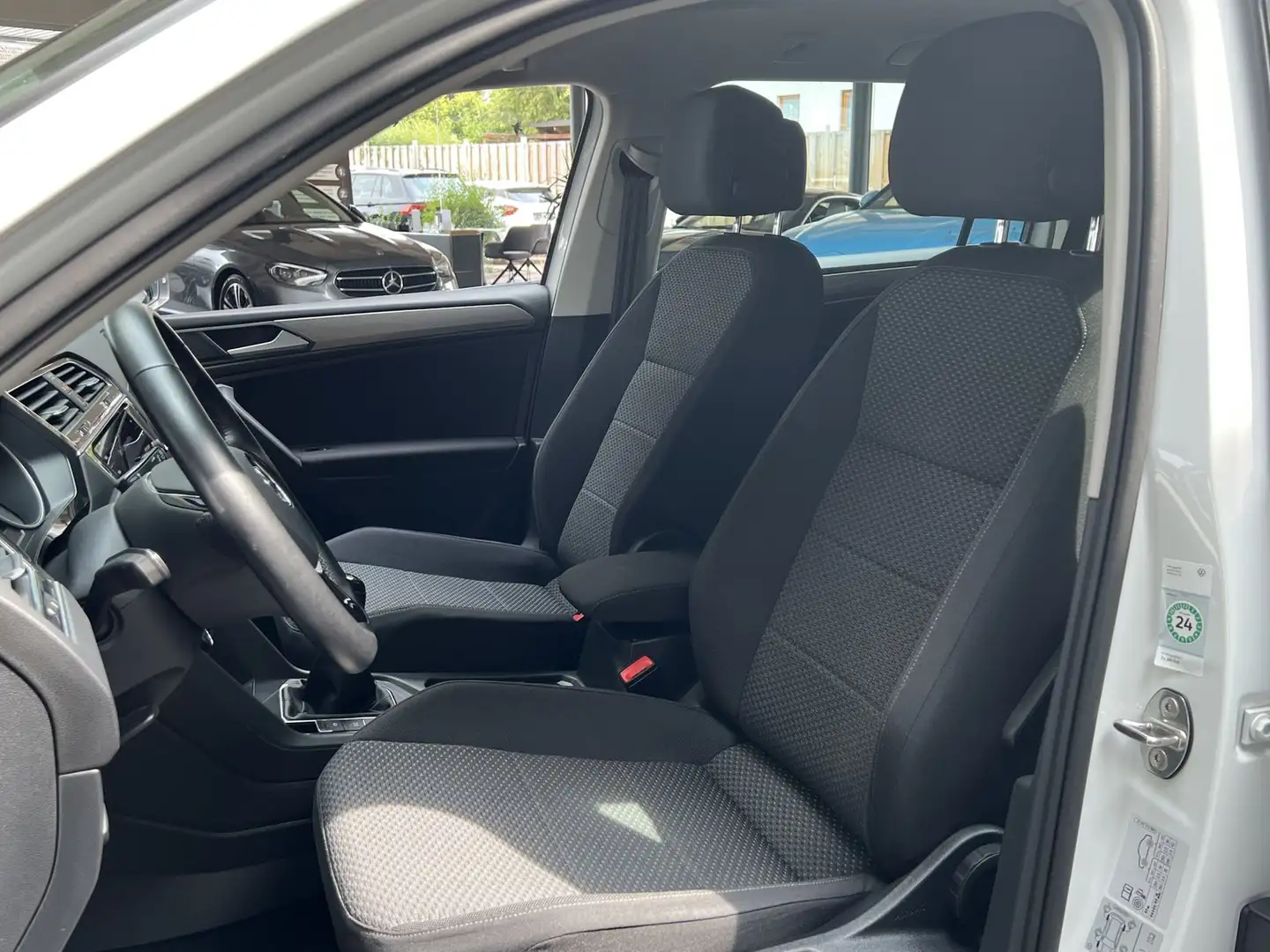 Volkswagen Tiguan Allspace Comfortline Navi Android AHK ACC Weiß - 2