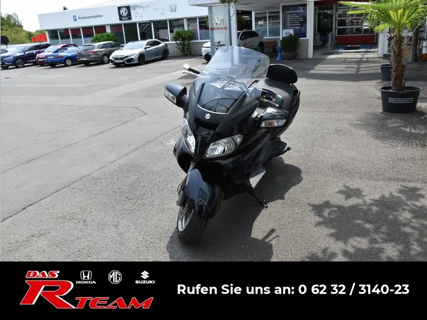 Suzuki Burgman 650 Executive Fekete - 1