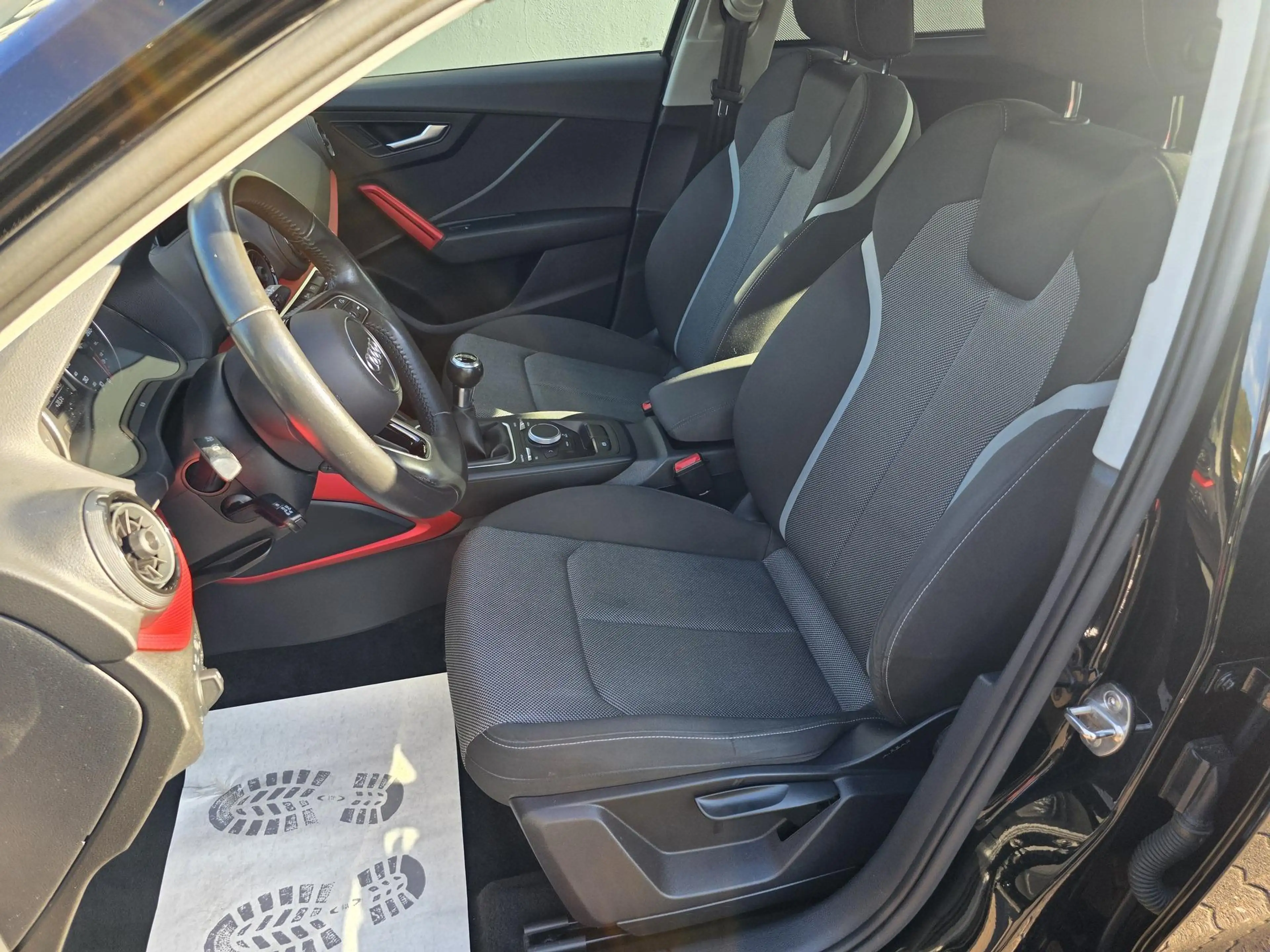 Audi Q2 Sport 1.4 TFSI 150PS | 37TKM HU NEU SHZ PDC 110... — photo 14