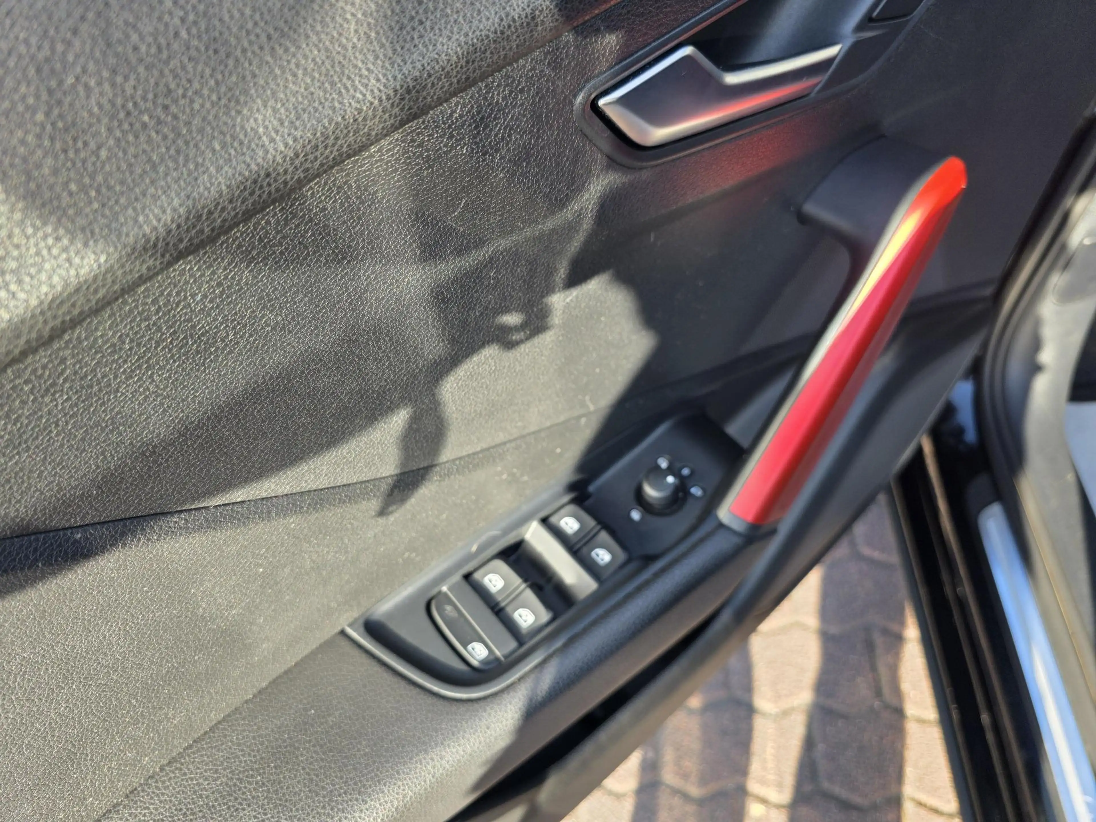 Audi Q2 Sport 1.4 TFSI 150PS | 37TKM HU NEU SHZ PDC 110... — photo 10