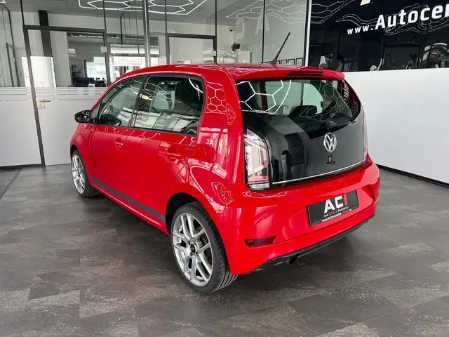 Volkswagen Up! view 7
