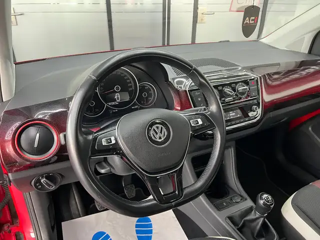 Volkswagen Up! view 15